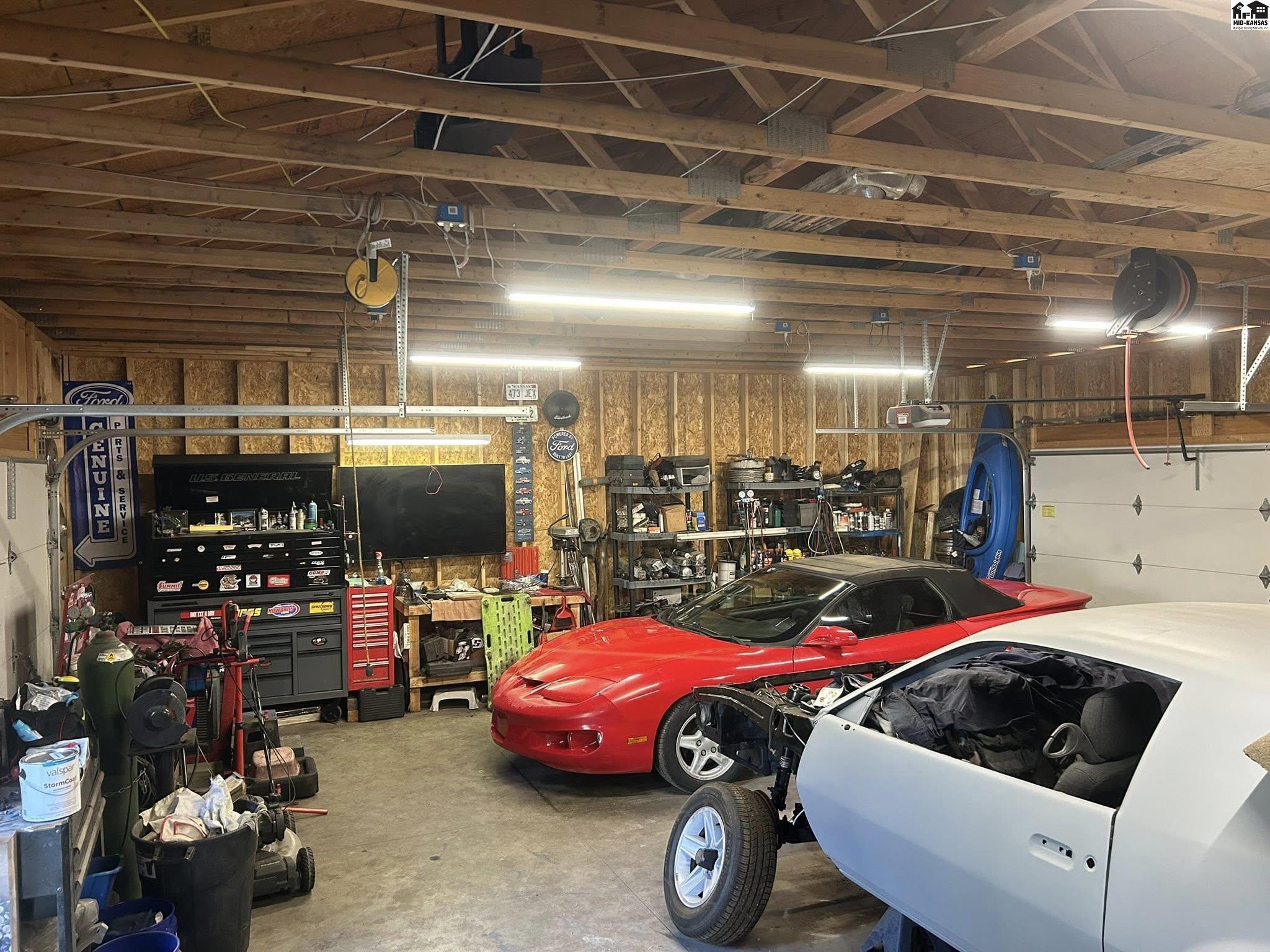 209 W 12th Avenue Hutchinson KS 67501