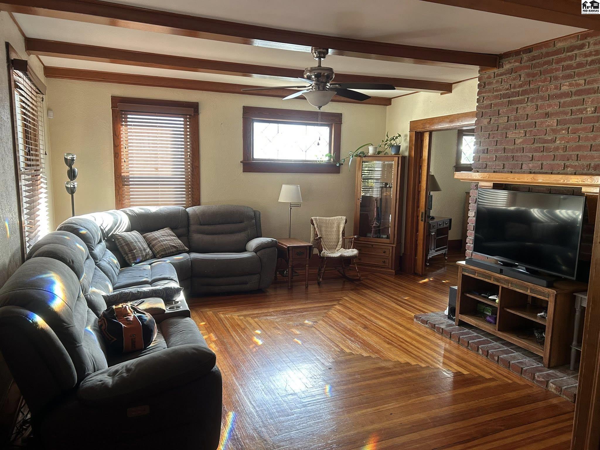 209 W 12th Avenue Hutchinson KS 67501