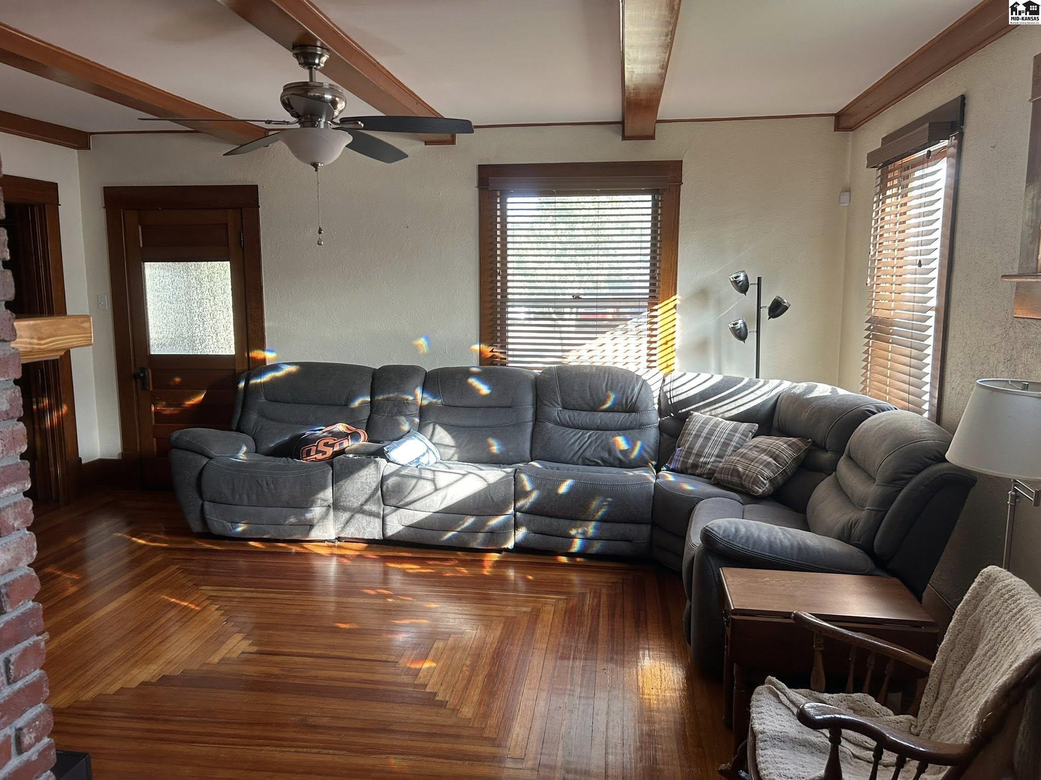 209 W 12th Avenue Hutchinson KS 67501