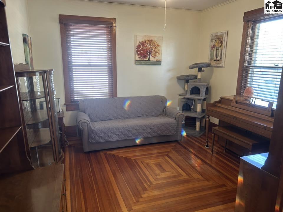 209 W 12th Avenue Hutchinson KS 67501