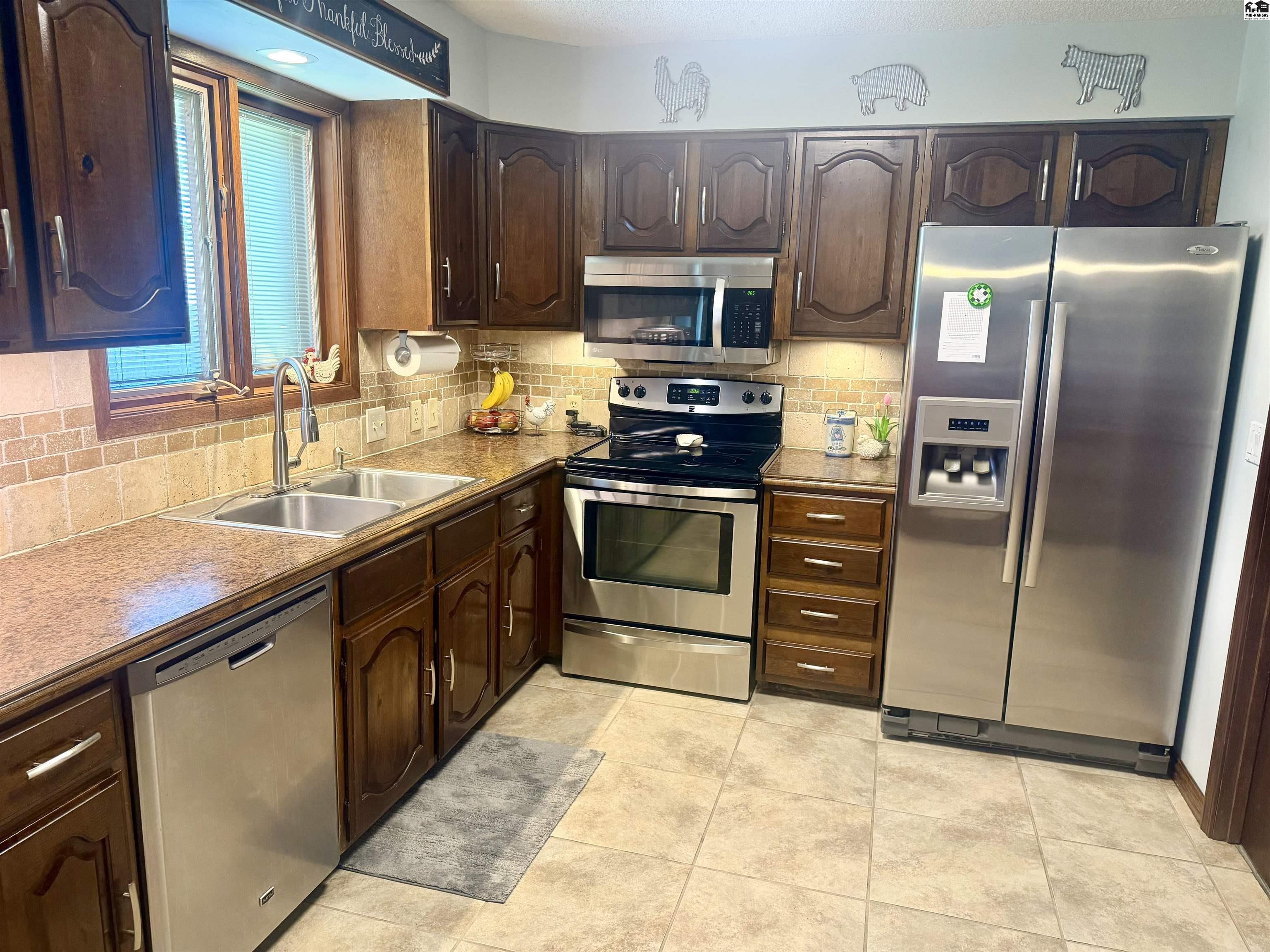 6 Banyard Drive South Hutchinson KS 67505
