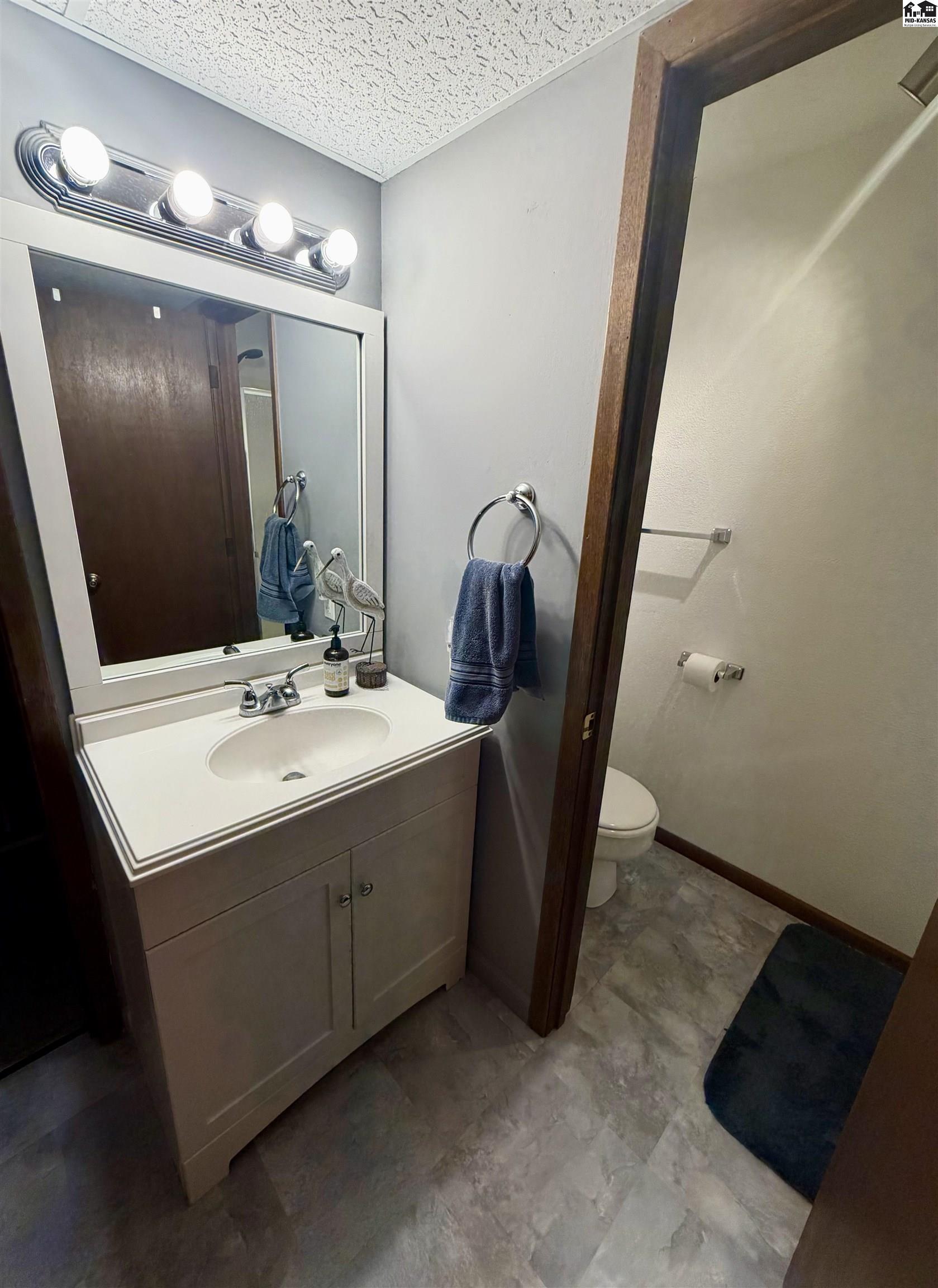 6 Banyard Drive South Hutchinson KS 67505