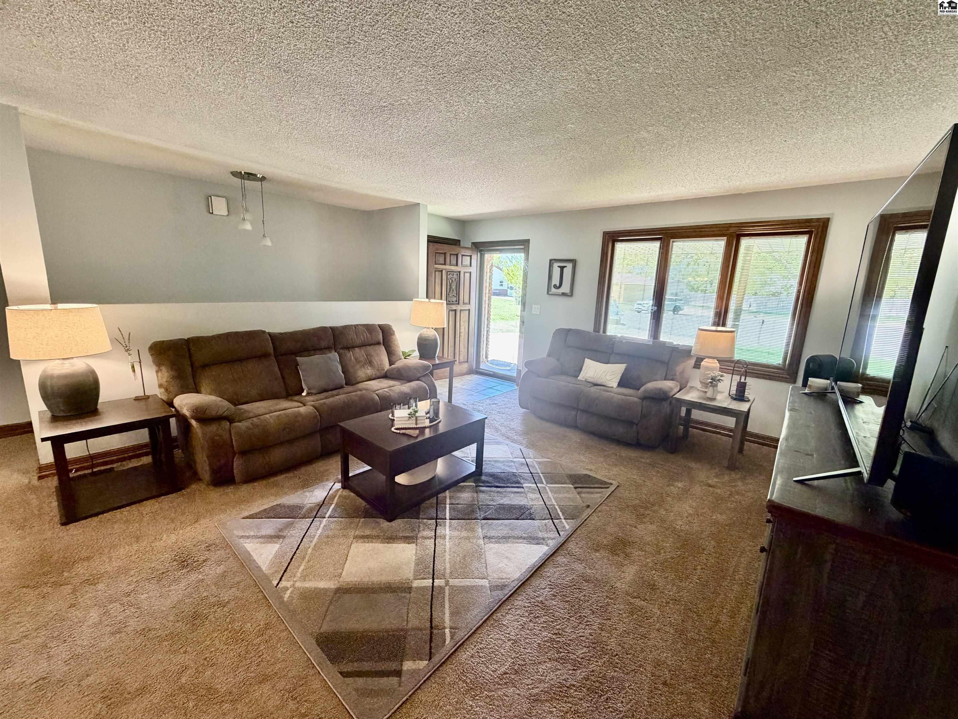6 Banyard Drive South Hutchinson KS 67505