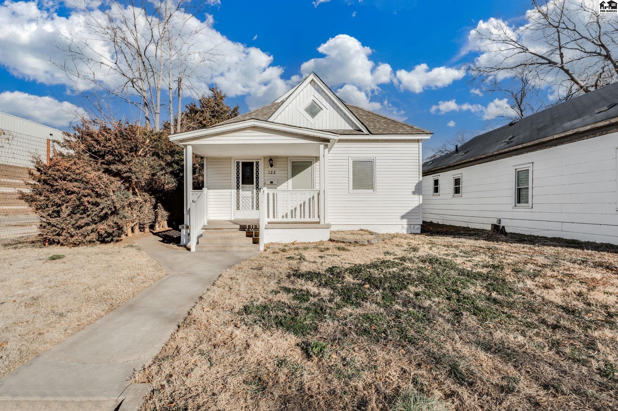 122 E 7th Avenue Hutchinson KS 67501