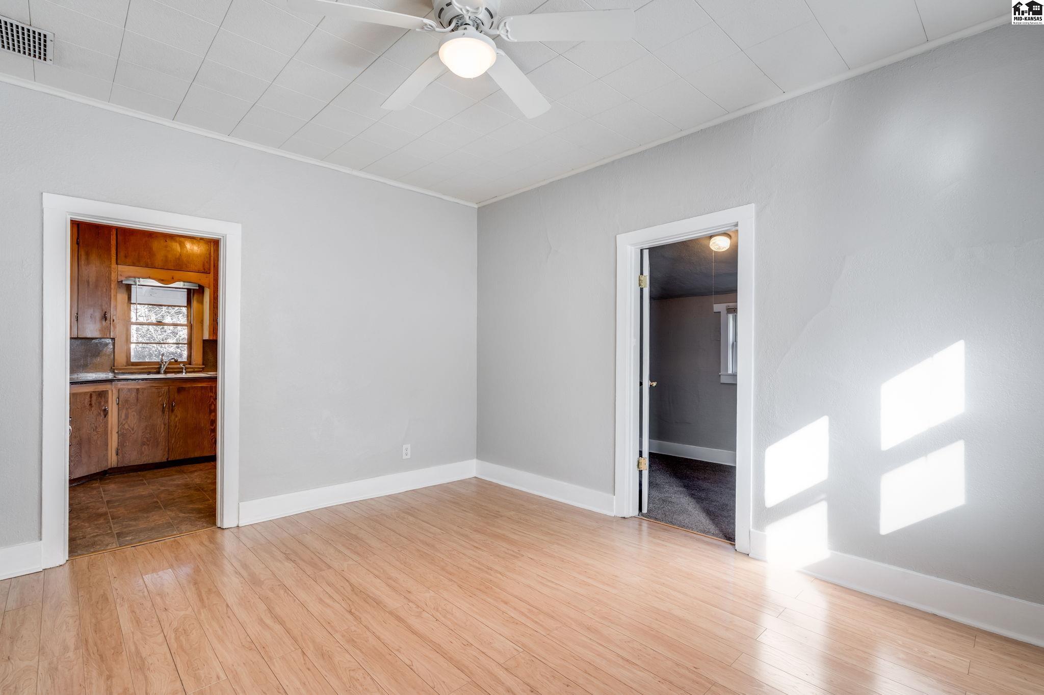 122 E 7th Avenue Hutchinson KS 67501