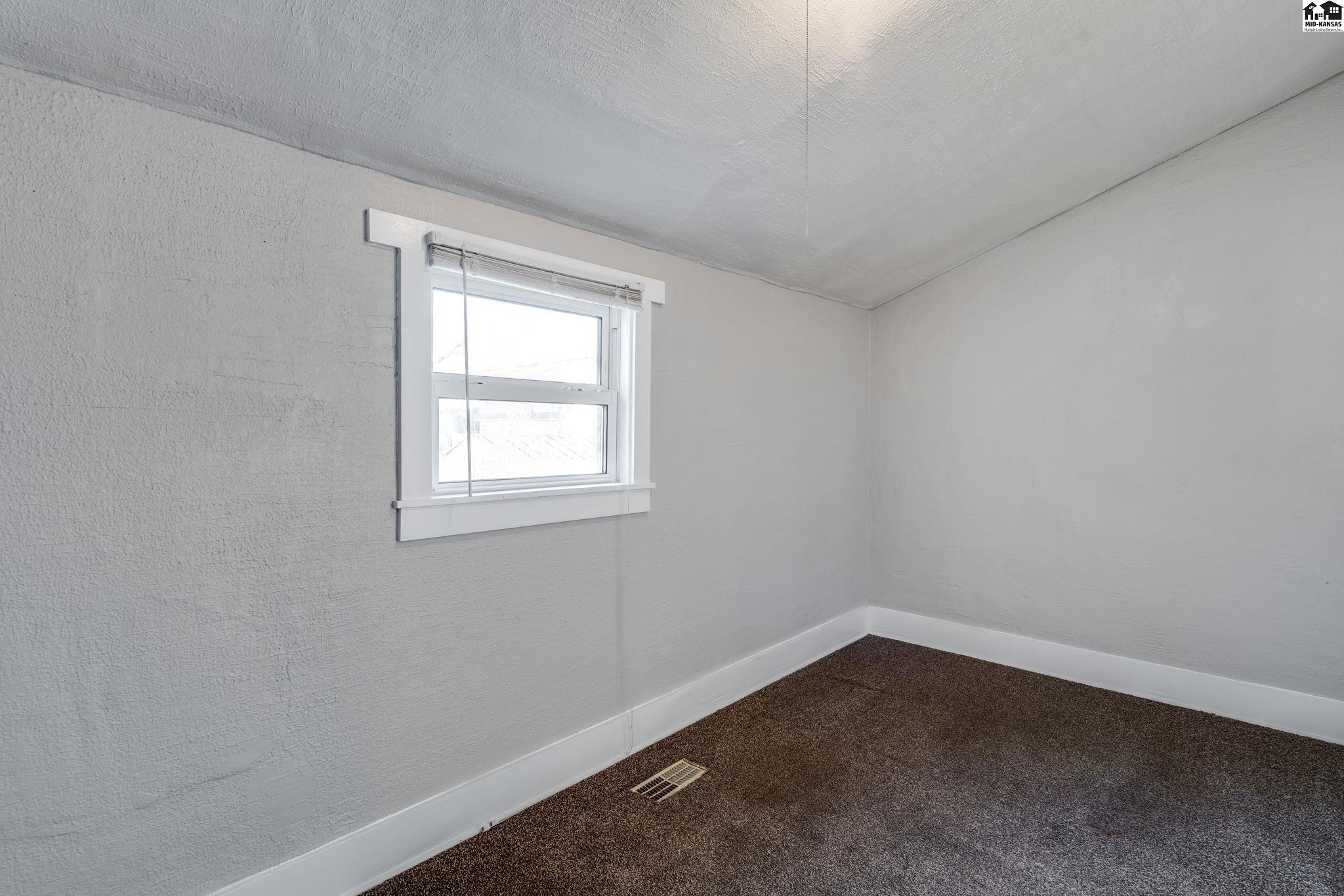 122 E 7th Avenue Hutchinson KS 67501