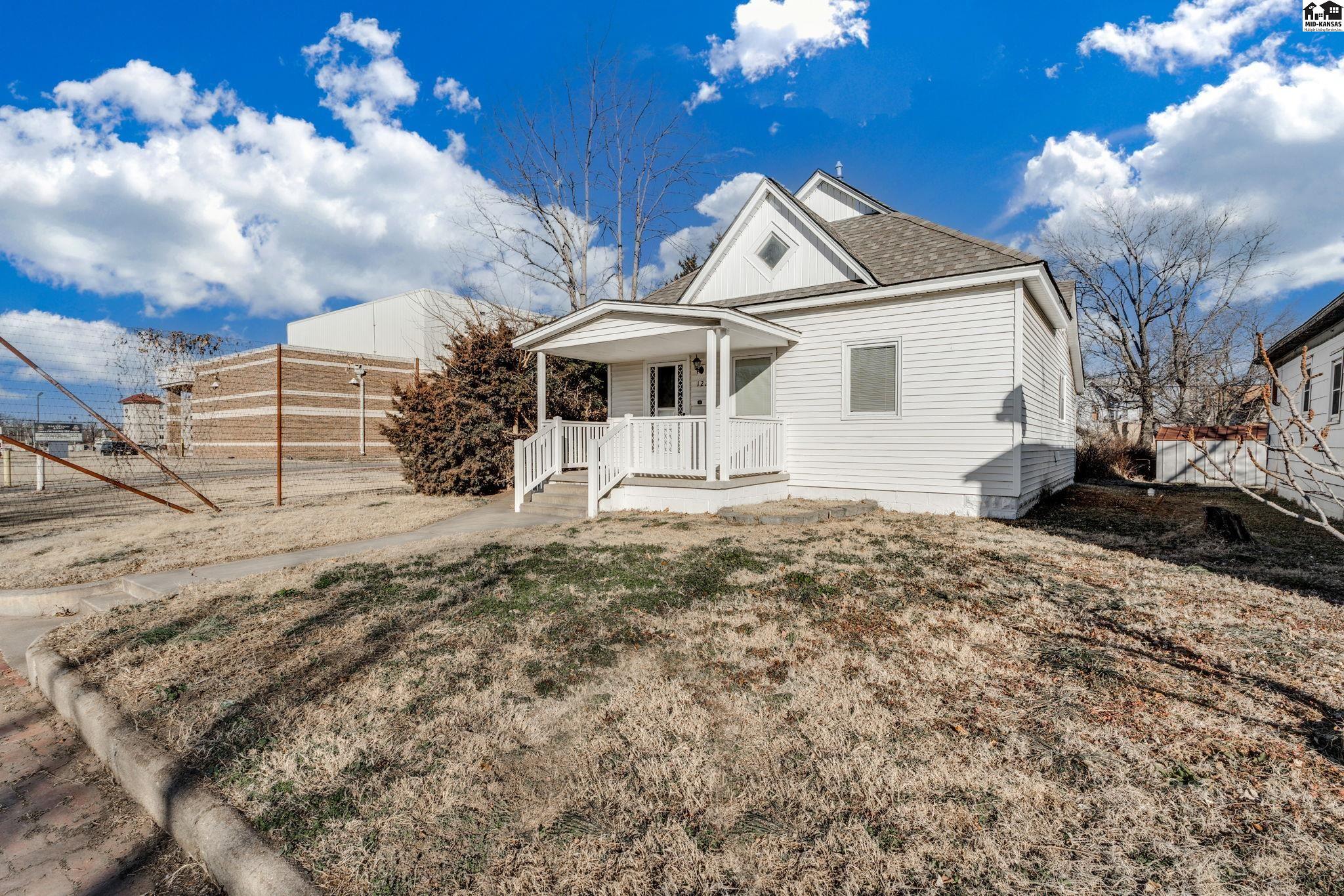 122 E 7th Avenue Hutchinson KS 67501