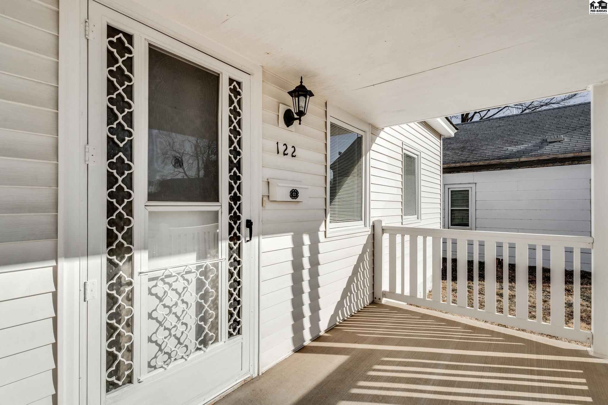 122 E 7th Avenue Hutchinson KS 67501