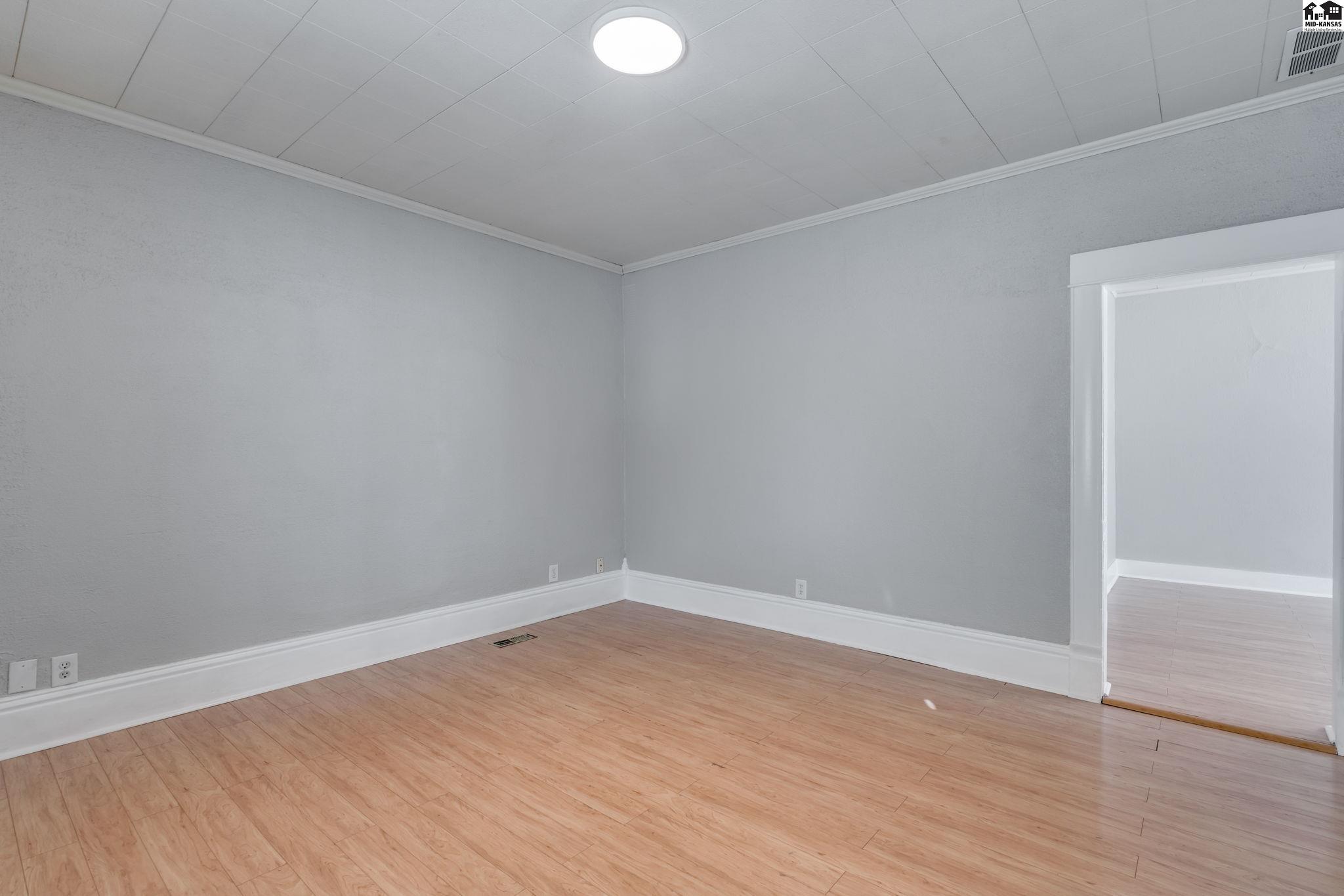 122 E 7th Avenue Hutchinson KS 67501