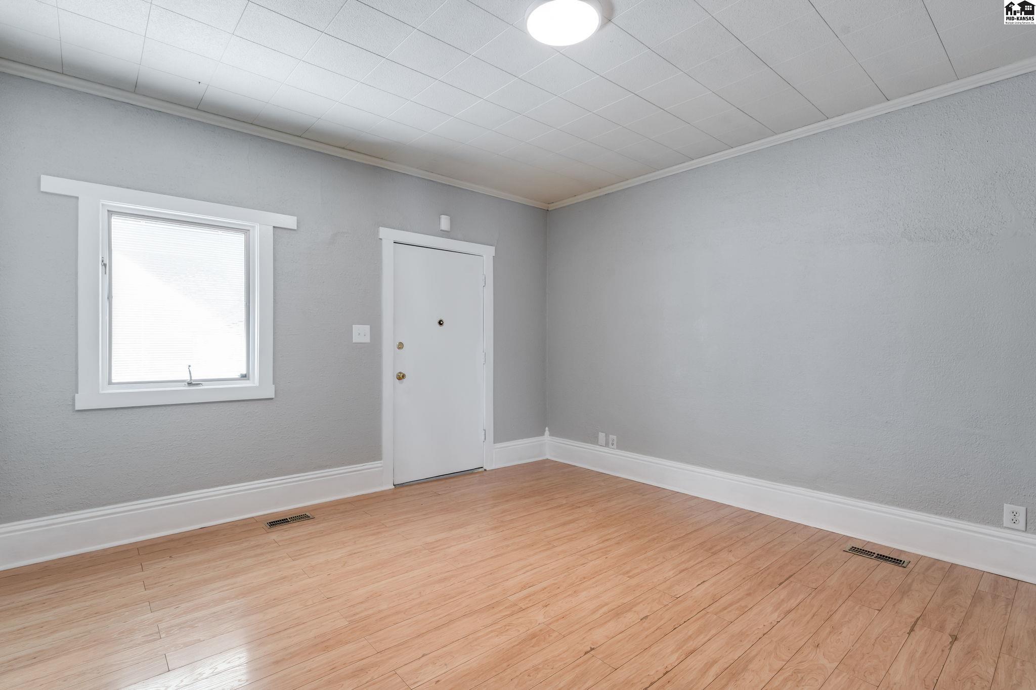 122 E 7th Avenue Hutchinson KS 67501