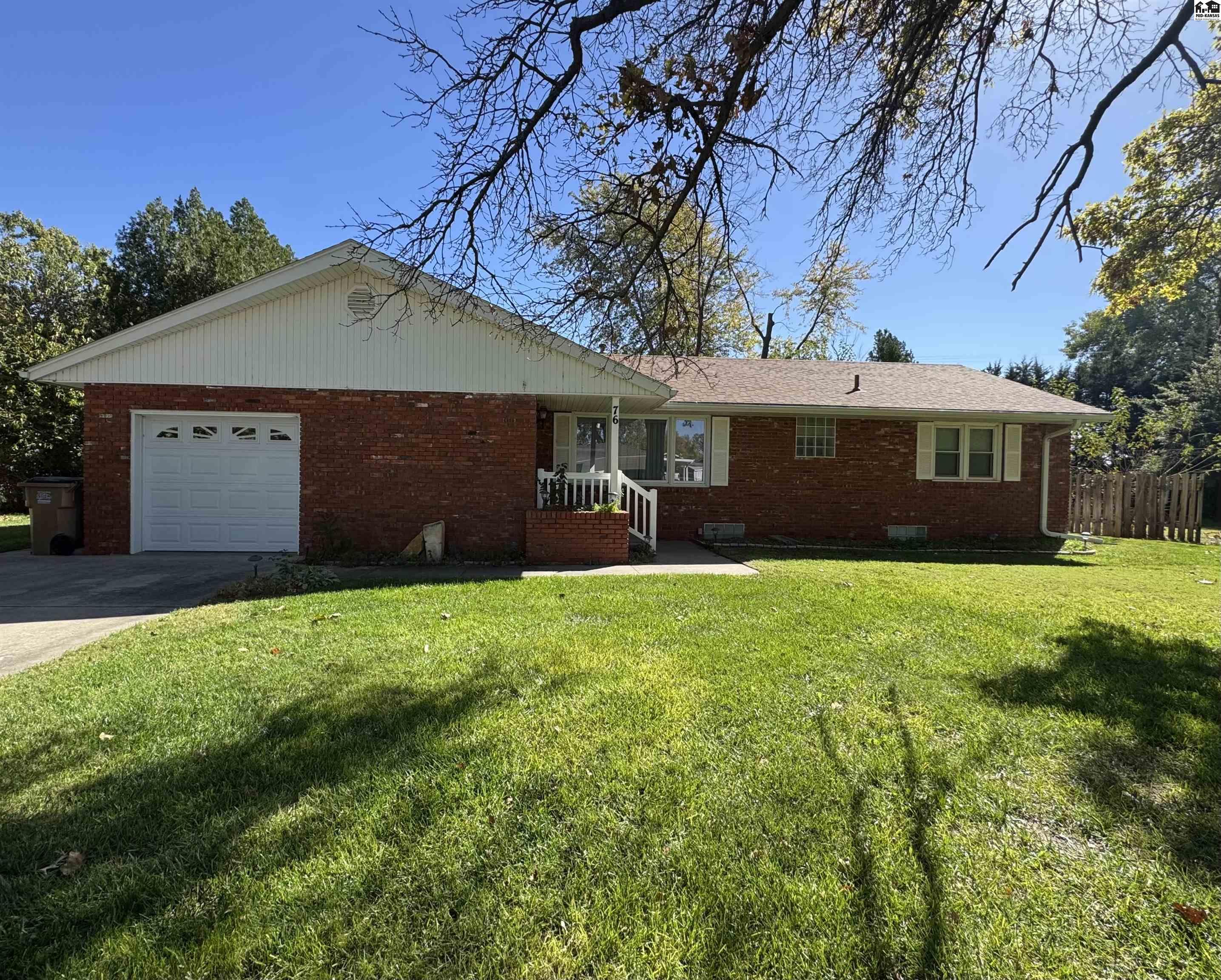 76 Eastwood Drive Hutchinson KS 67502