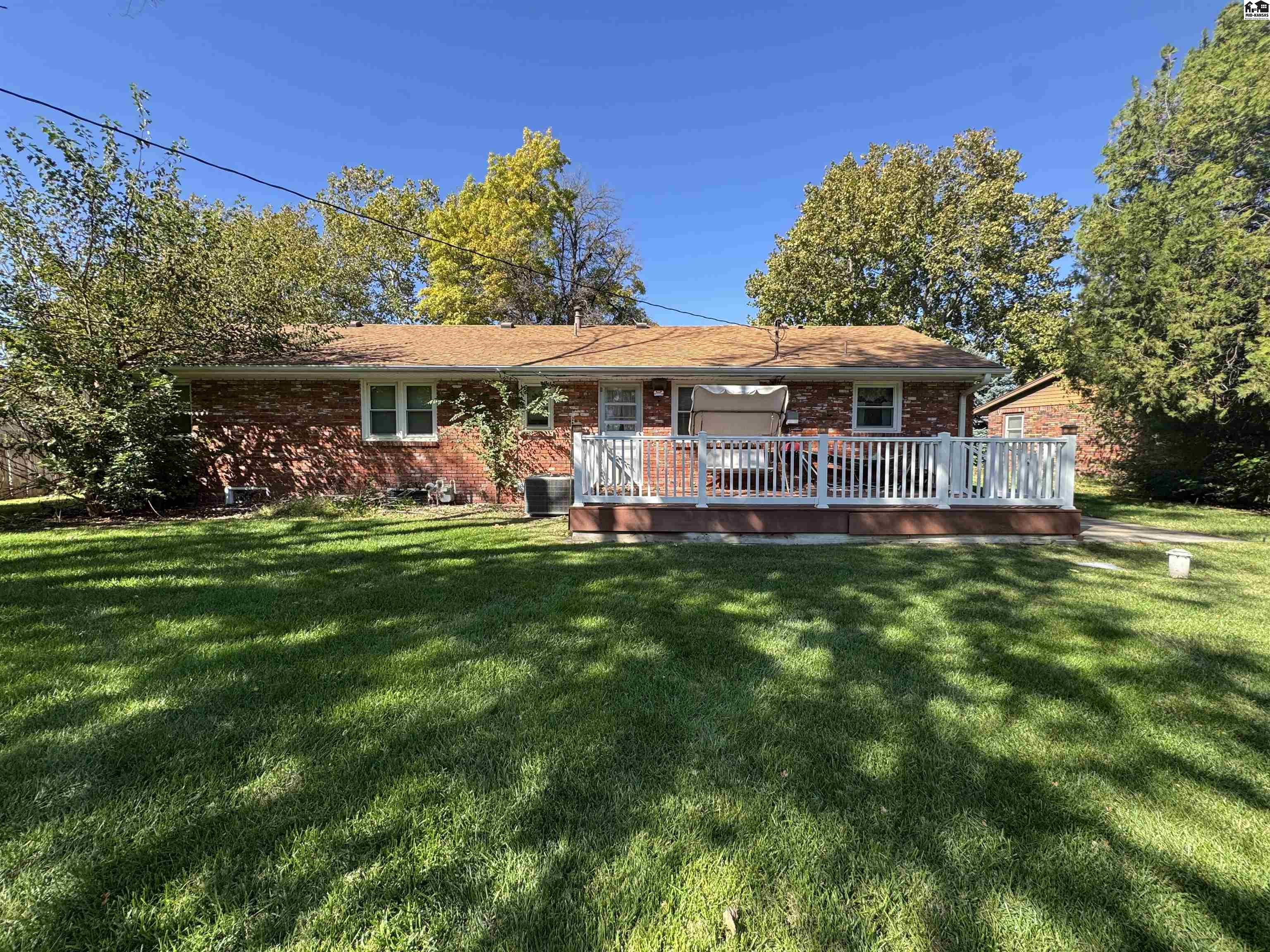 76 Eastwood Drive Hutchinson KS 67502