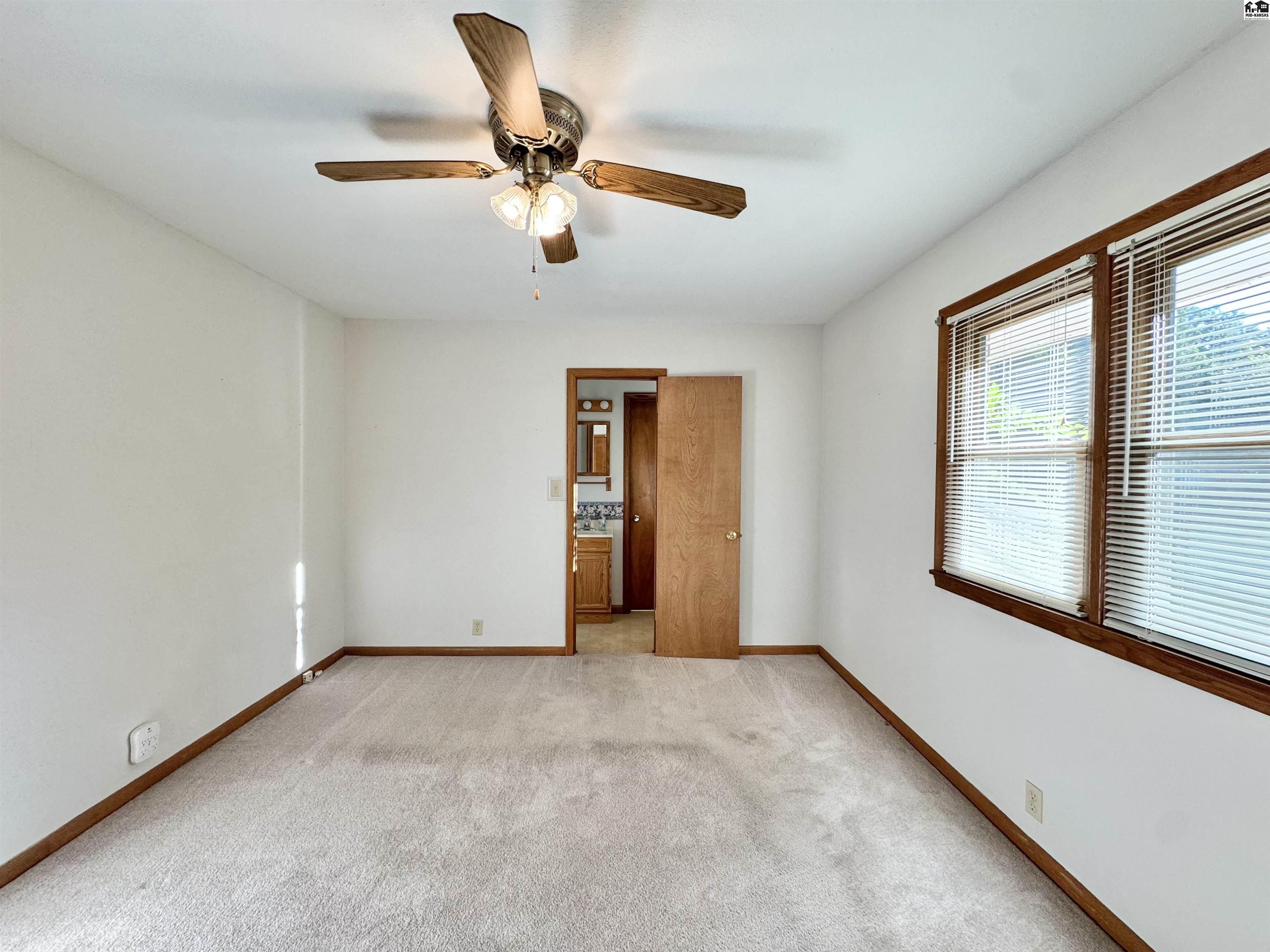 76 Eastwood Drive Hutchinson KS 67502