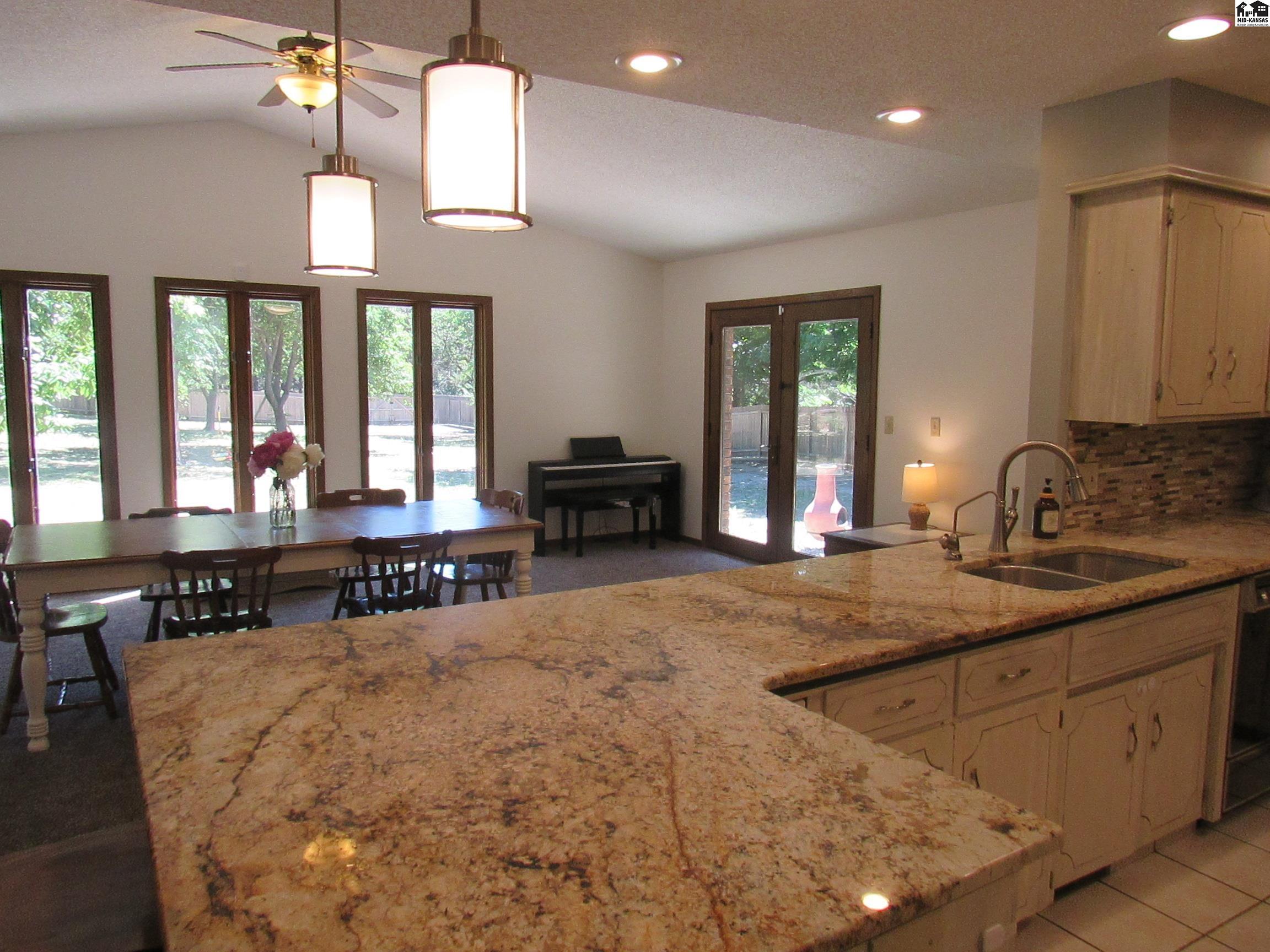 4005 N Prairie Hills Drive Hutchinson KS 67502