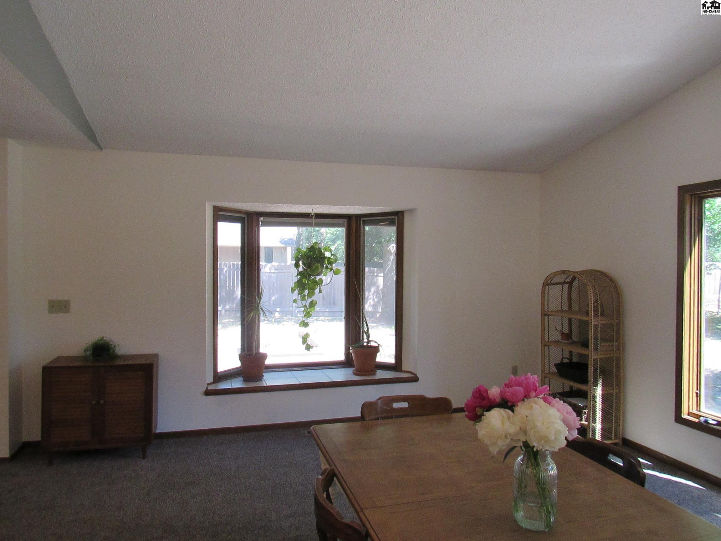 4005 N Prairie Hills Drive Hutchinson KS 67502