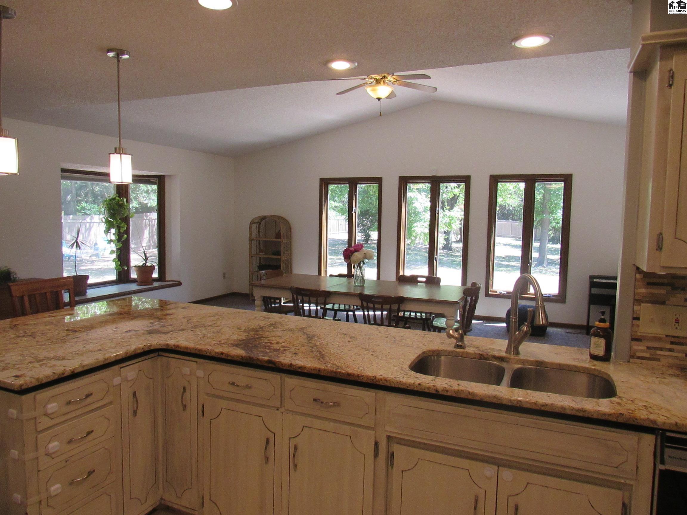 4005 N Prairie Hills Drive Hutchinson KS 67502