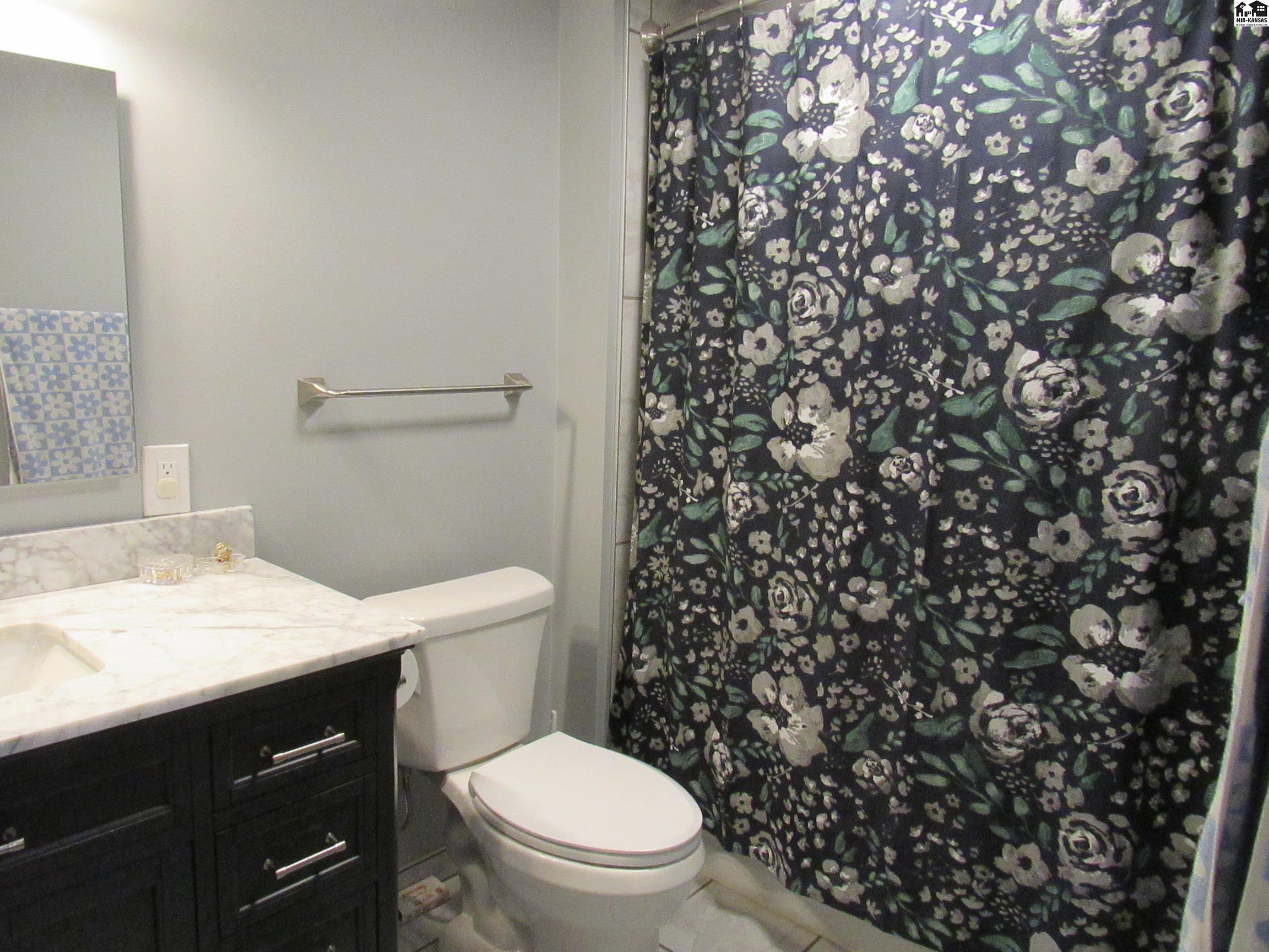 4005 N Prairie Hills Drive Hutchinson KS 67502