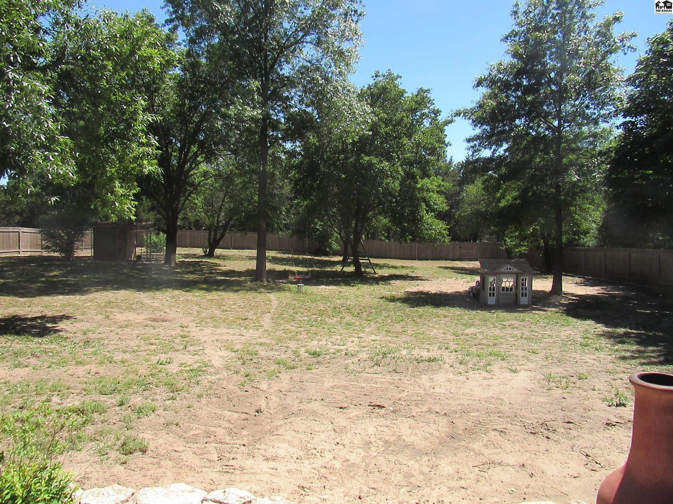 4005 N Prairie Hills Drive Hutchinson KS 67502