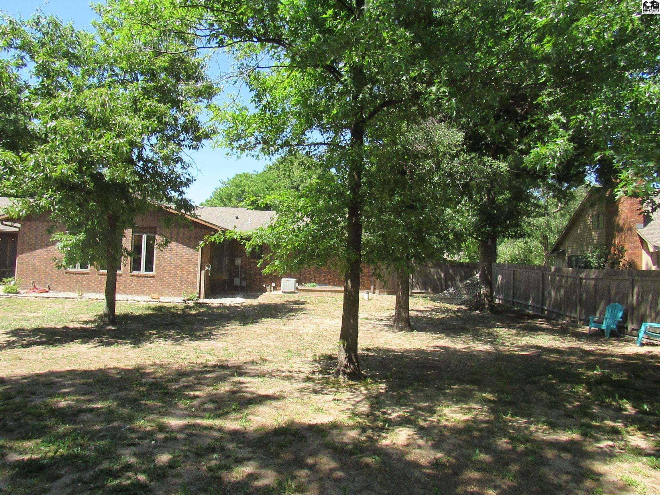 4005 N Prairie Hills Drive Hutchinson KS 67502