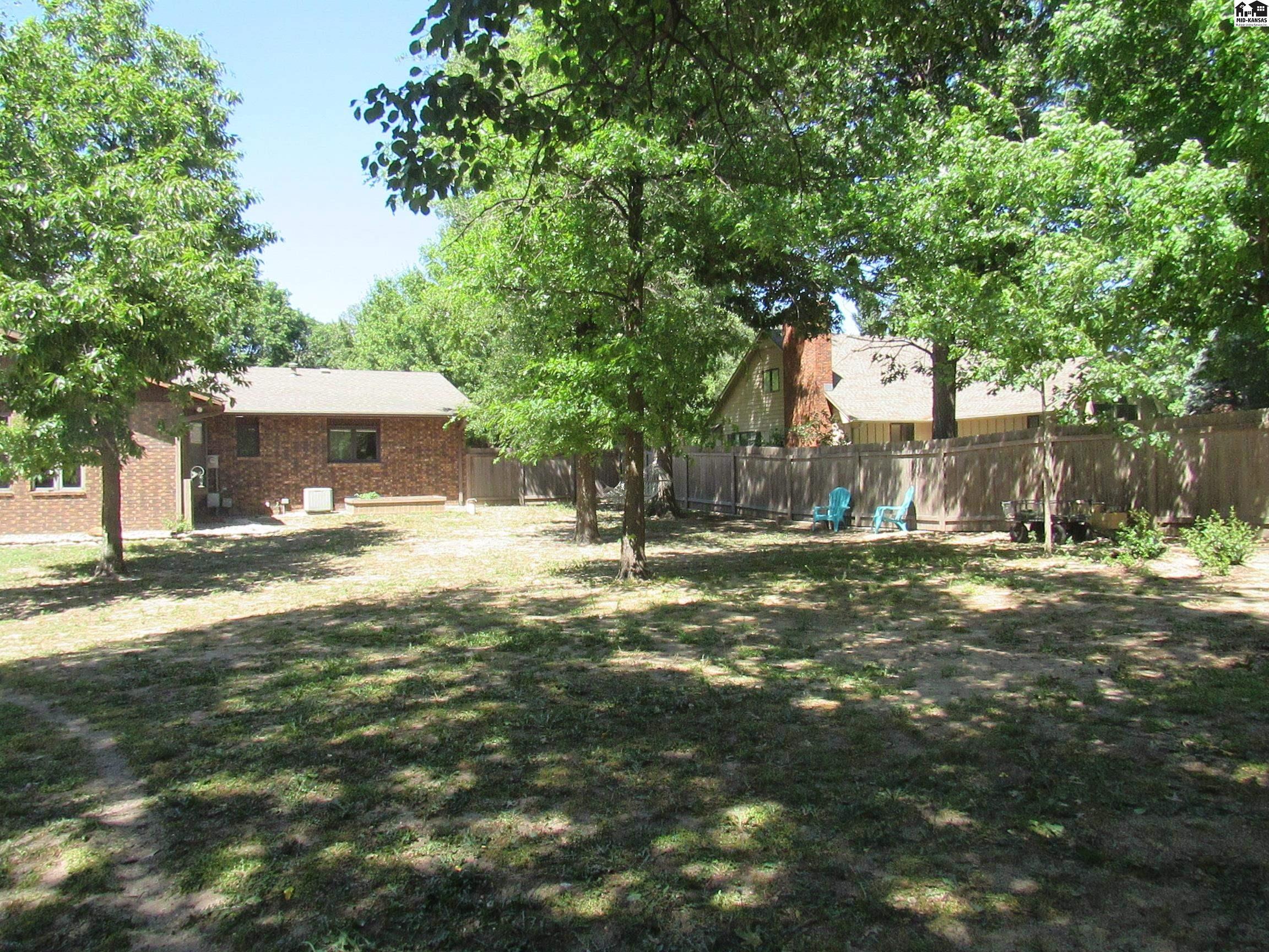 4005 N Prairie Hills Drive Hutchinson KS 67502