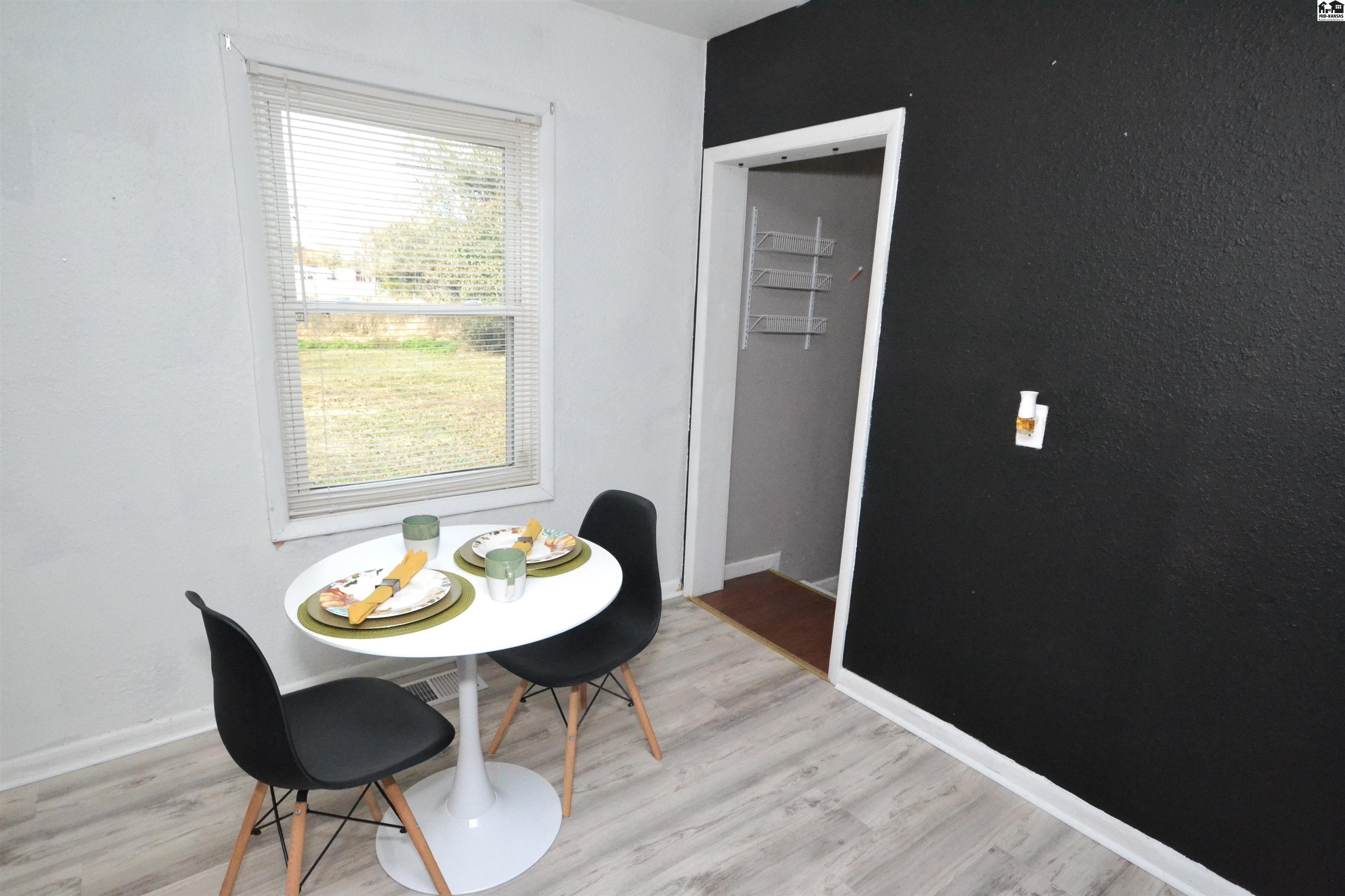 17 Sunset Drive Hutchinson KS 67502