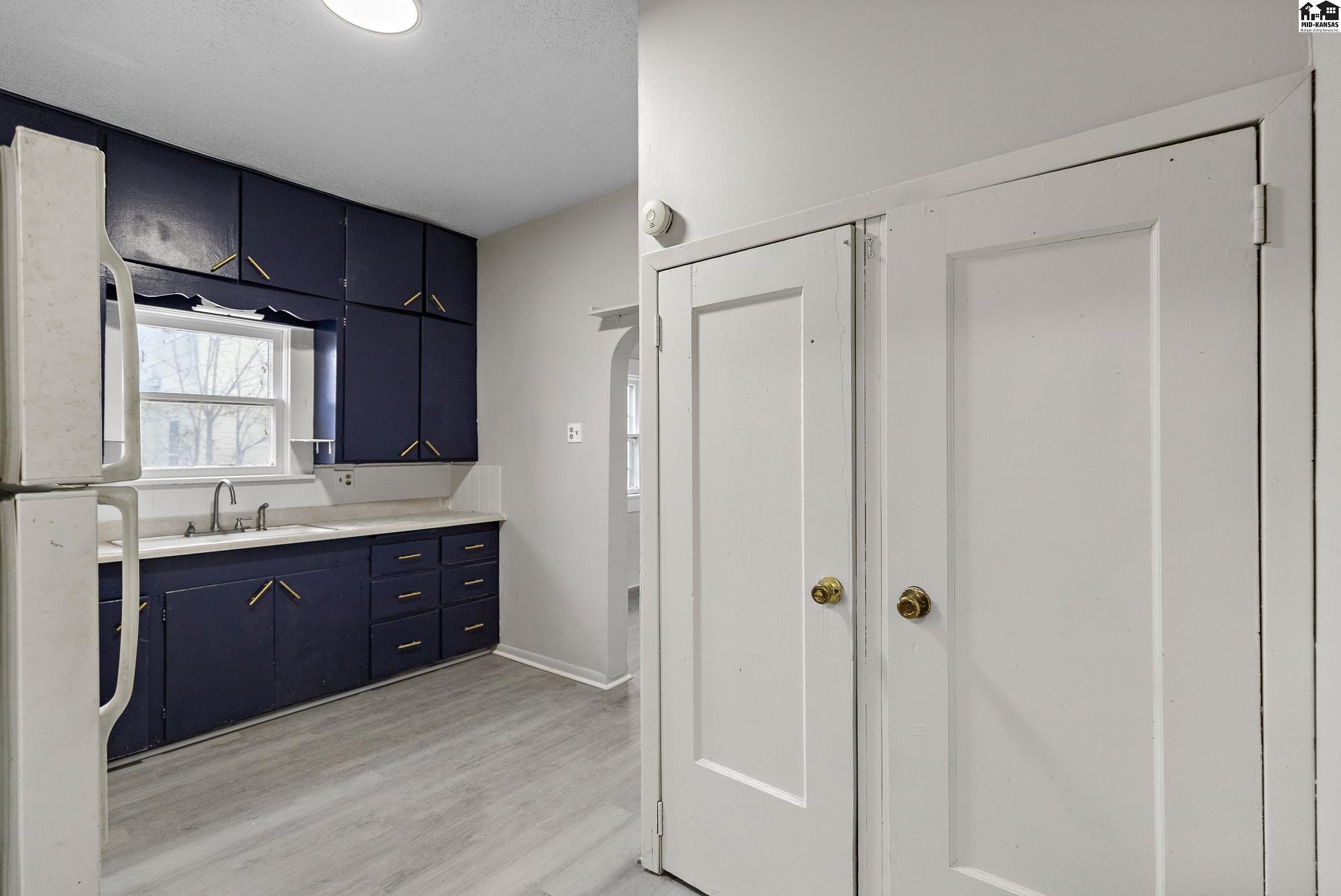 720 E 8th Avenue Hutchinson KS 67501