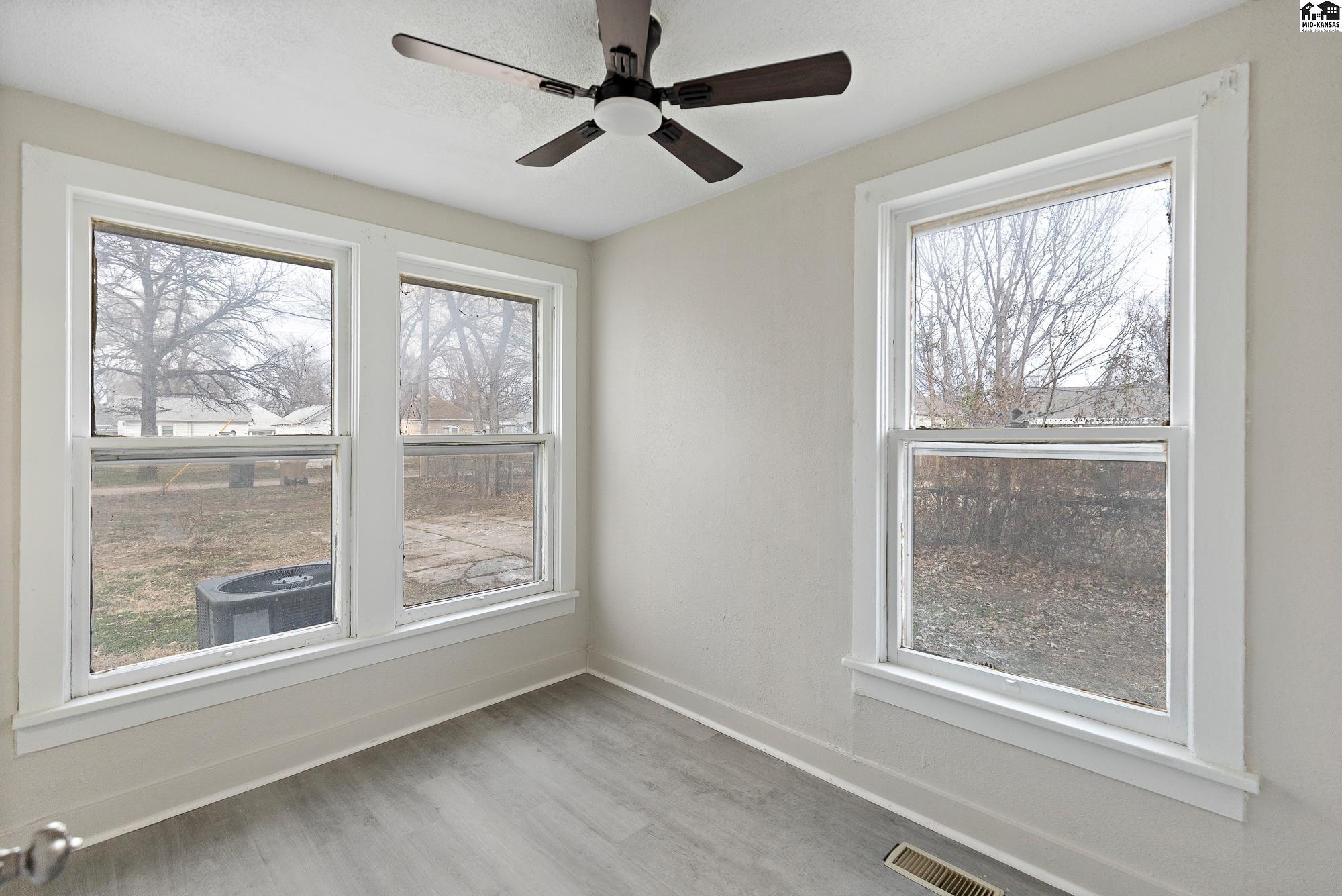 720 E 8th Avenue Hutchinson KS 67501