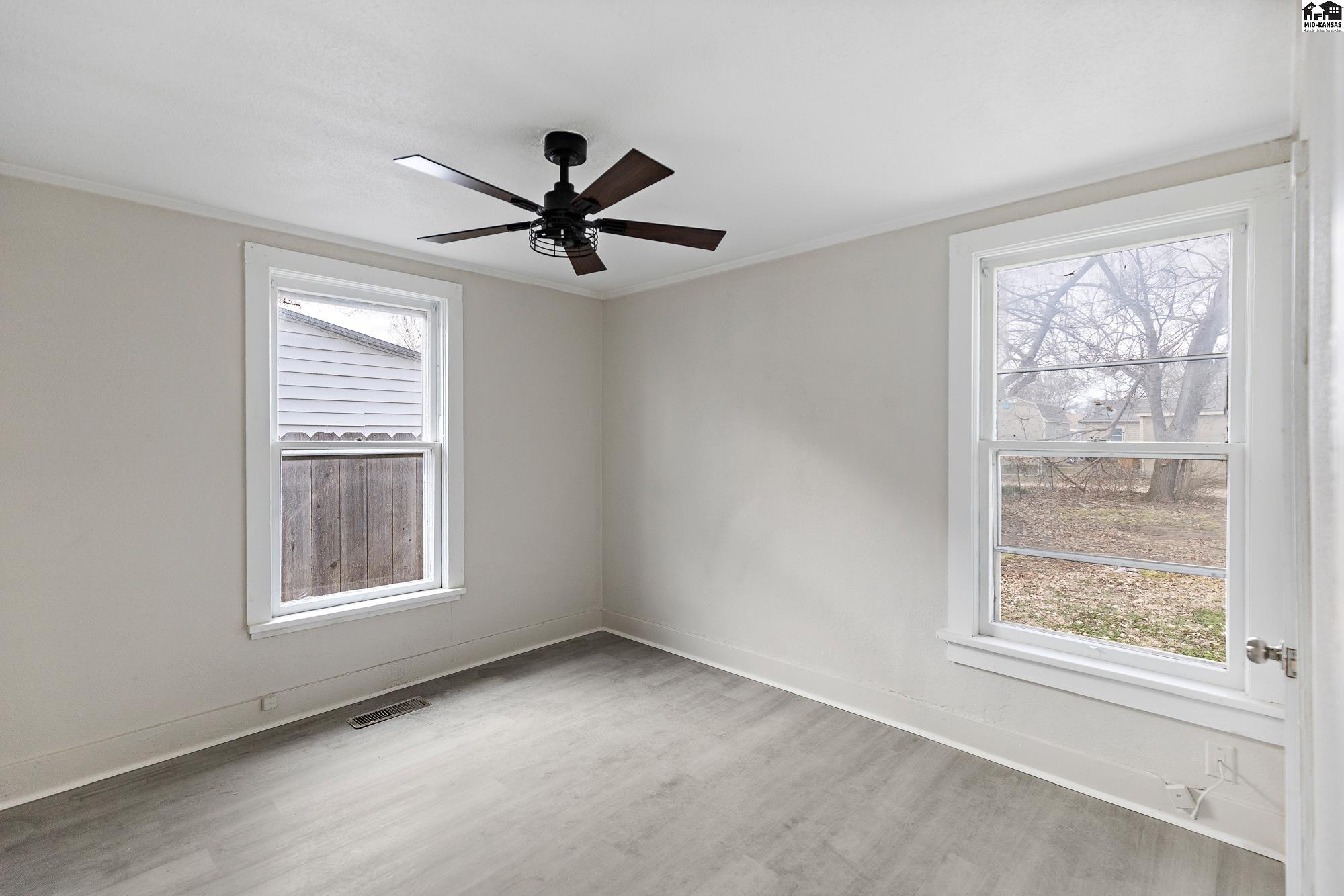 720 E 8th Avenue Hutchinson KS 67501