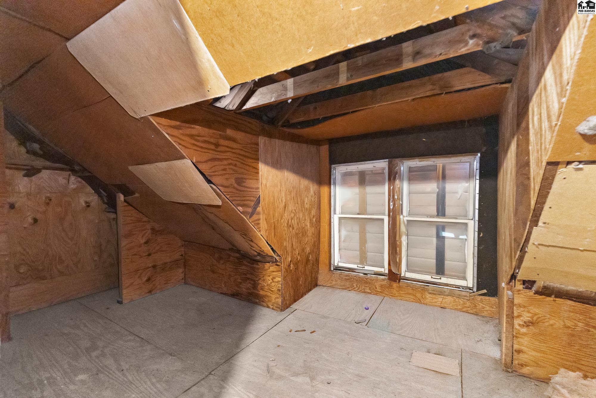 720 E 8th Avenue Hutchinson KS 67501