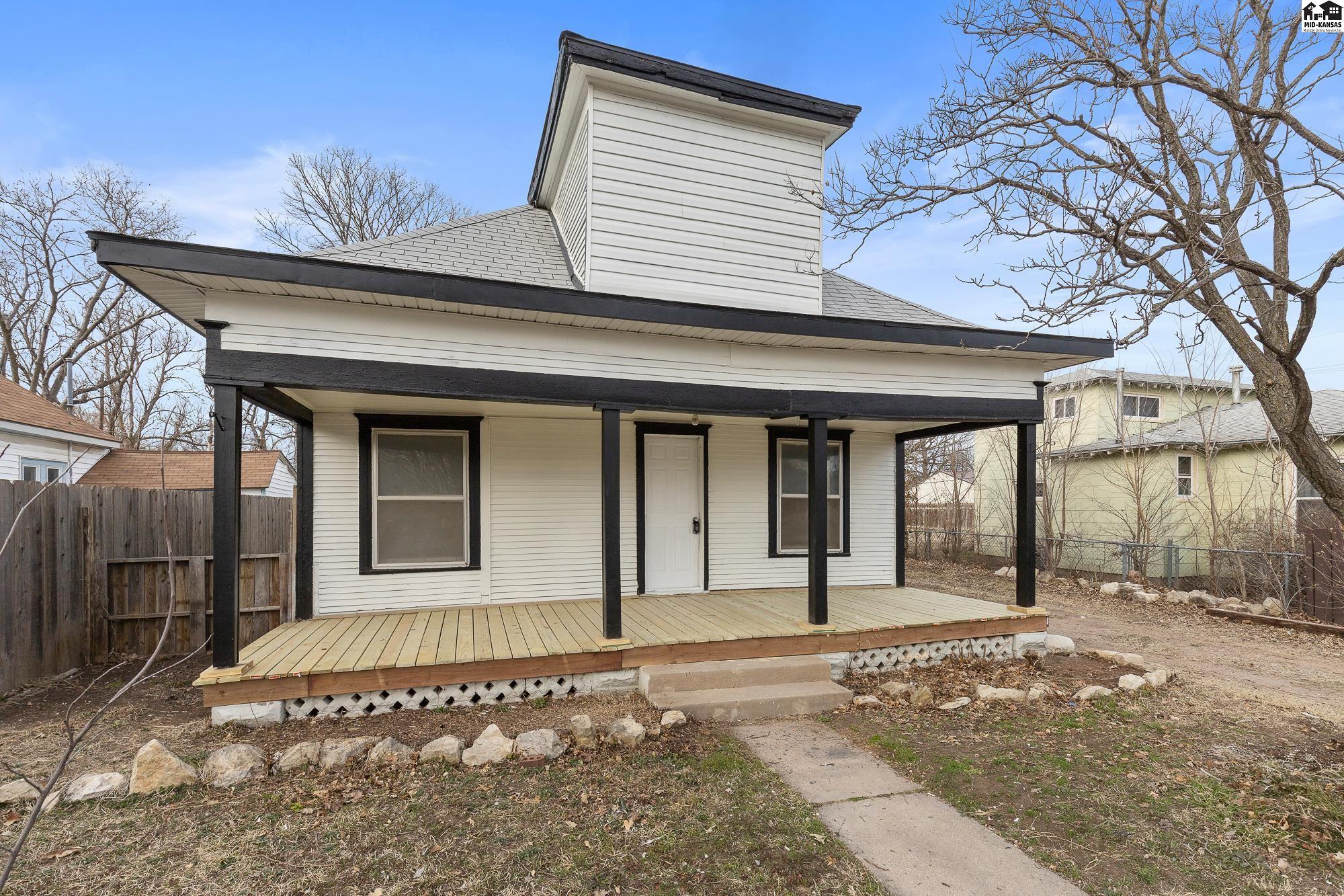 720 E 8th Avenue Hutchinson KS 67501