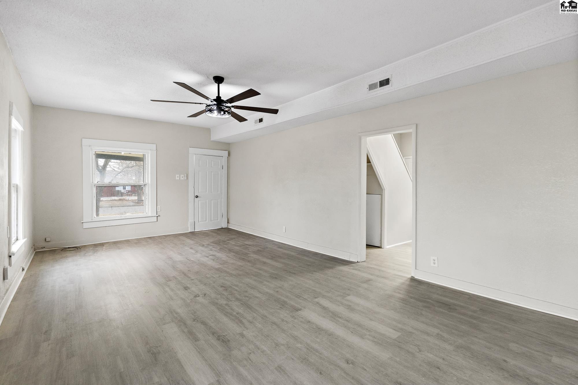 720 E 8th Avenue Hutchinson KS 67501