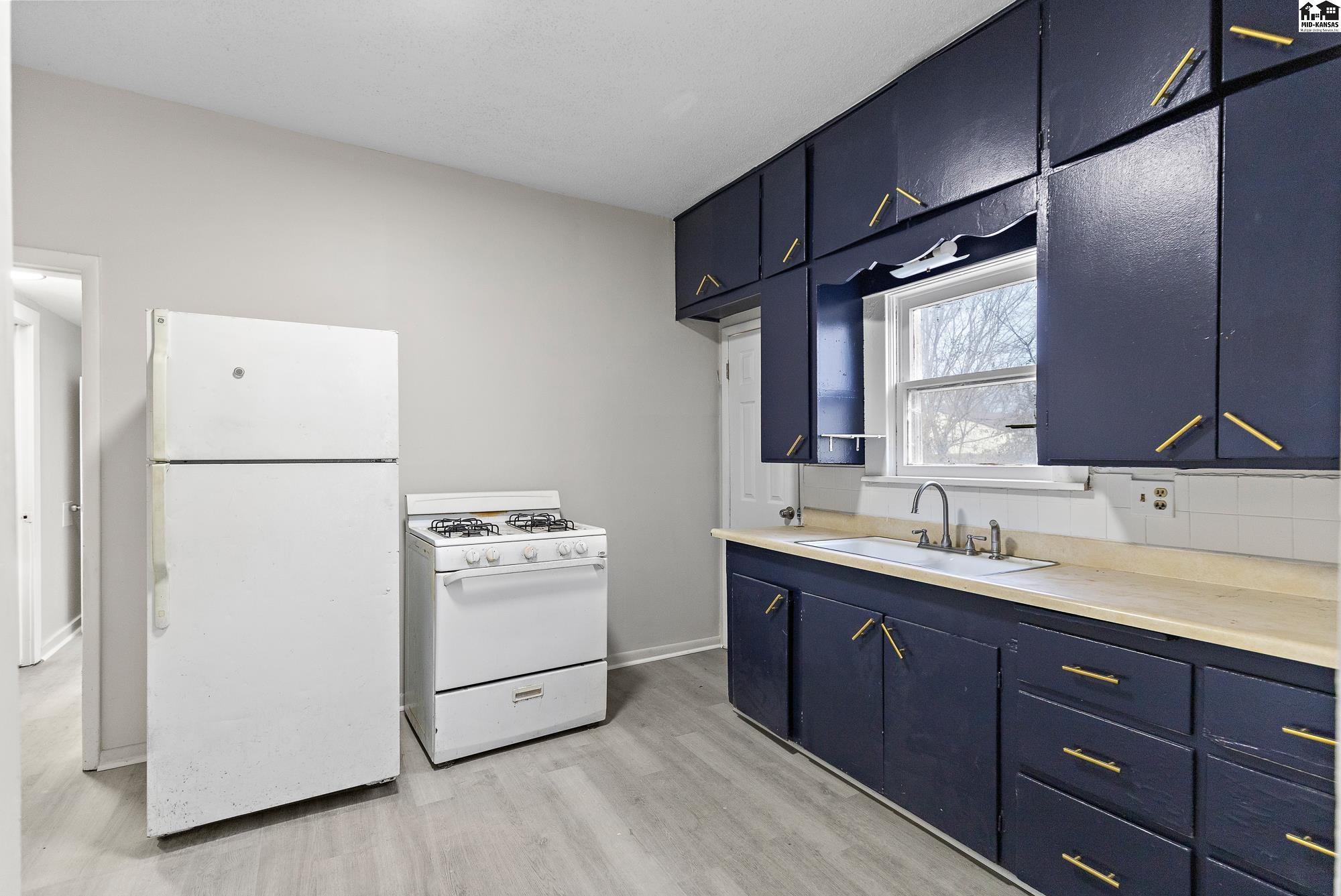 720 E 8th Avenue Hutchinson KS 67501