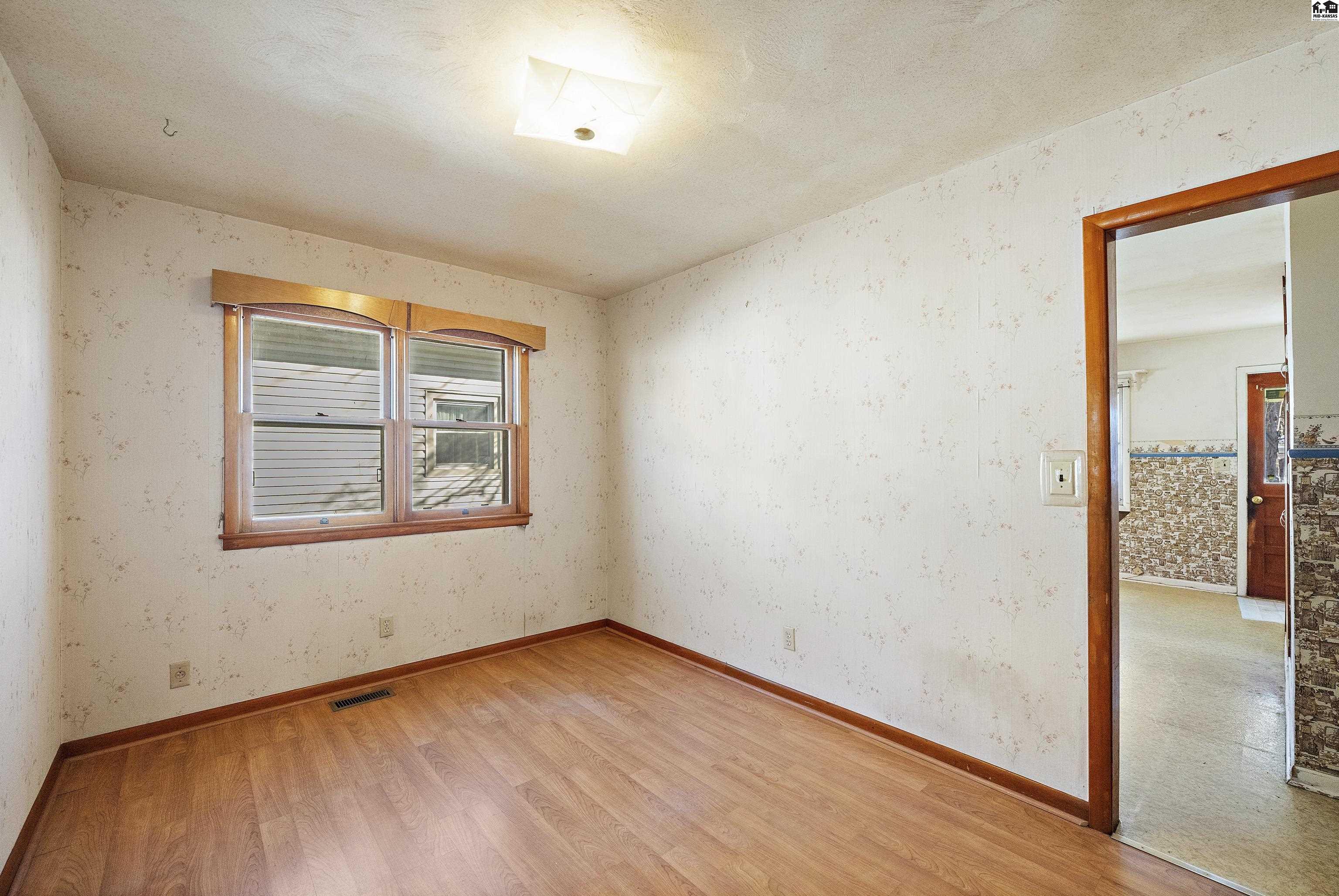 319 E 11th Avenue Hutchinson KS 67501