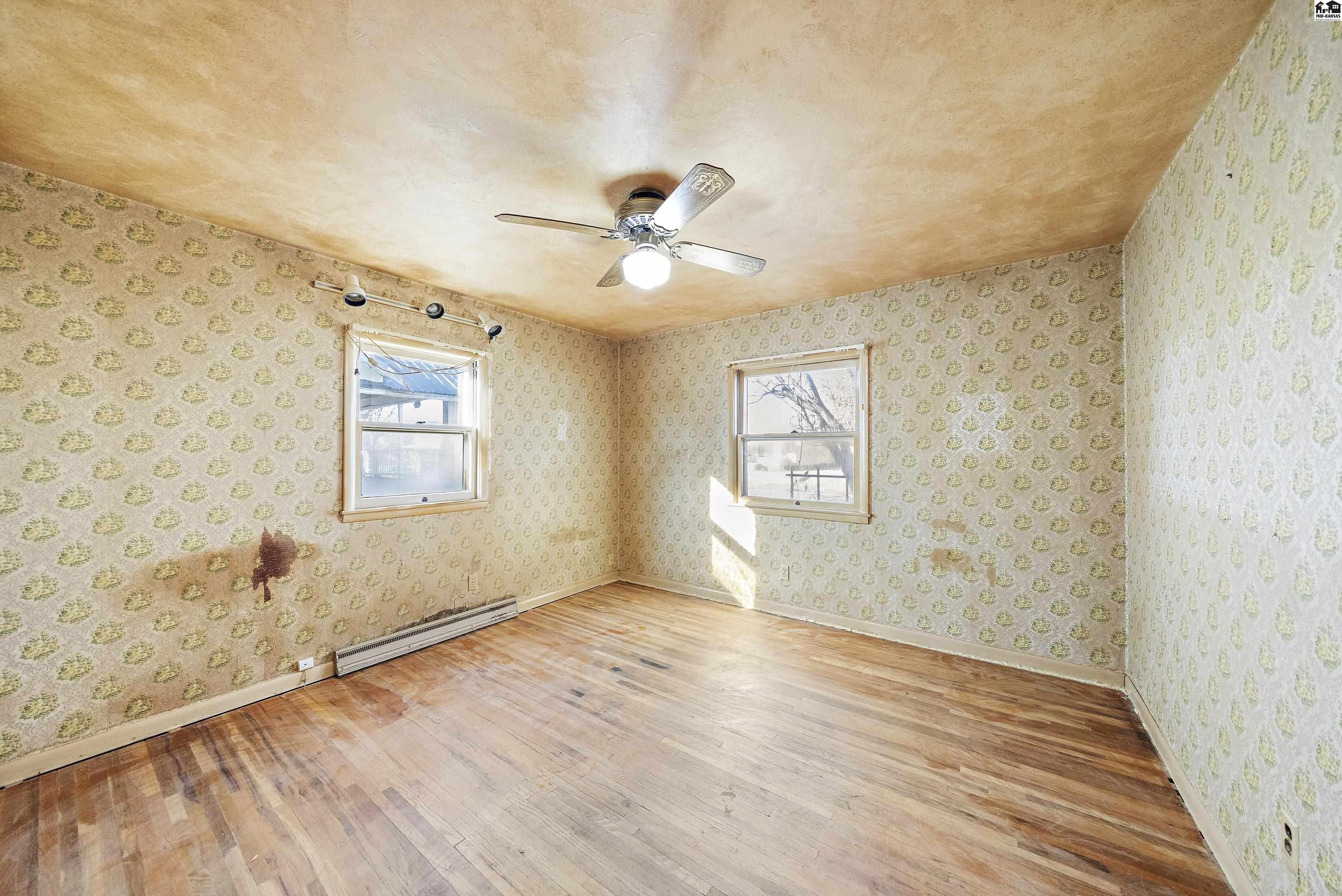 319 E 11th Avenue Hutchinson KS 67501