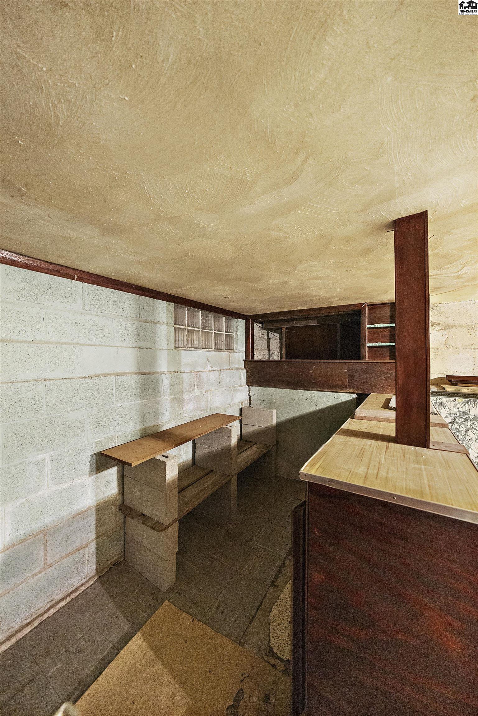 319 E 11th Avenue Hutchinson KS 67501