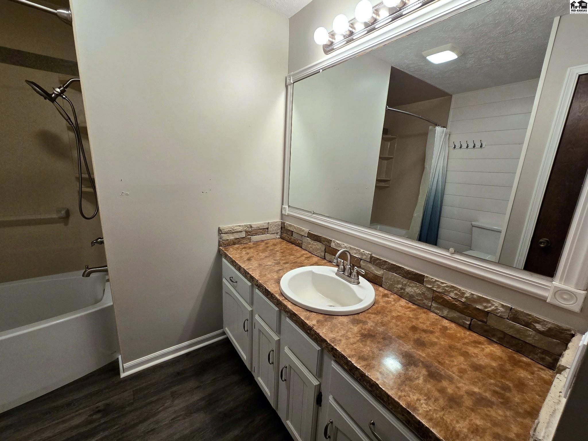 101 Crestview Avenue Mcpherson KS 67460-1603