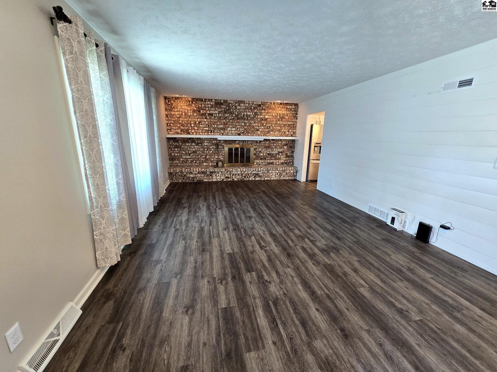 101 Crestview Avenue Mcpherson KS 67460-1603