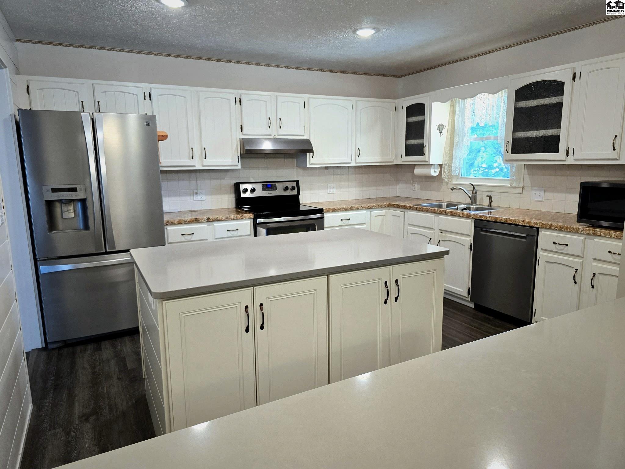 101 Crestview Avenue Mcpherson KS 67460-1603