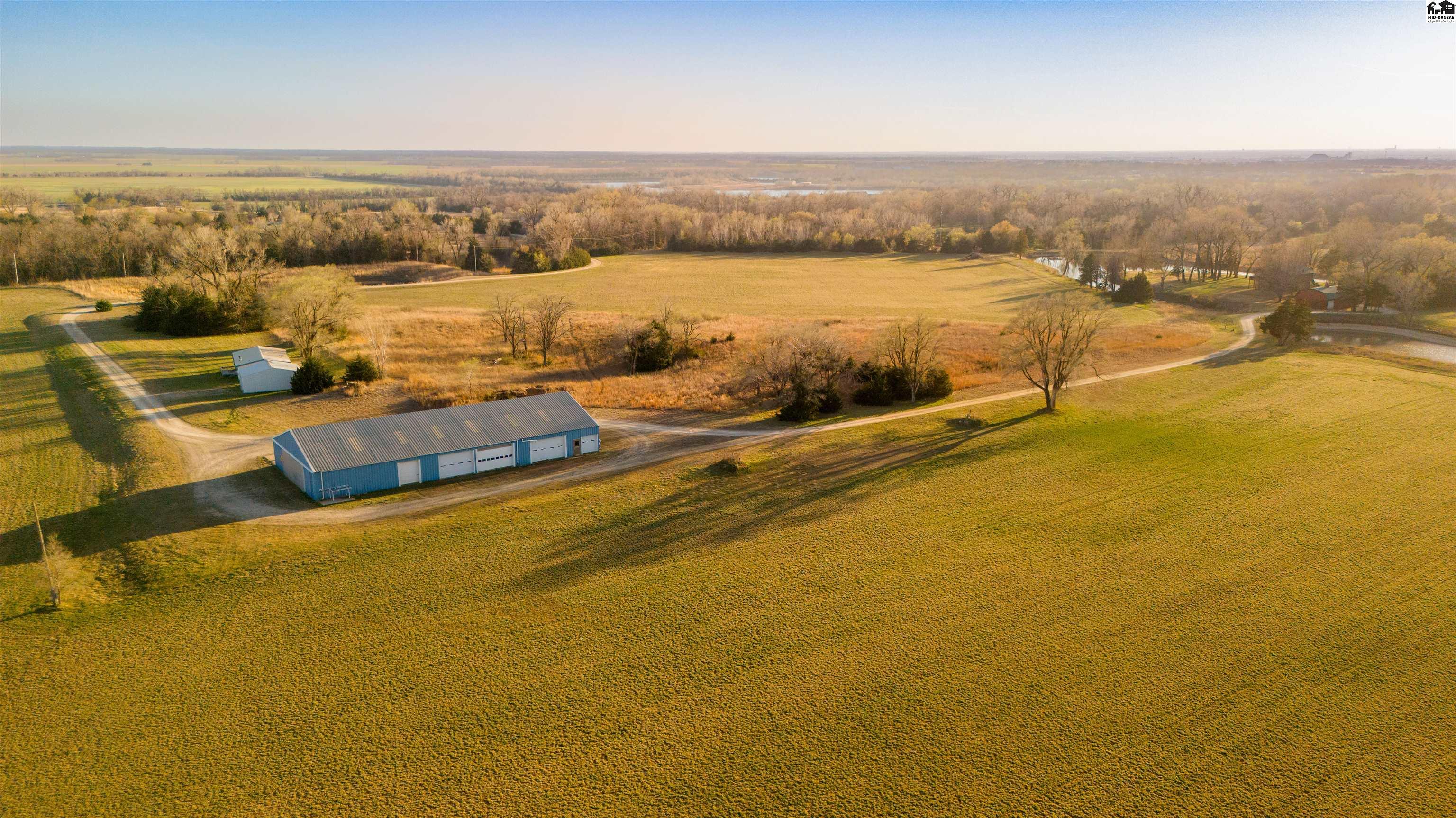 8 N Lake Drive Hutchinson KS 67501