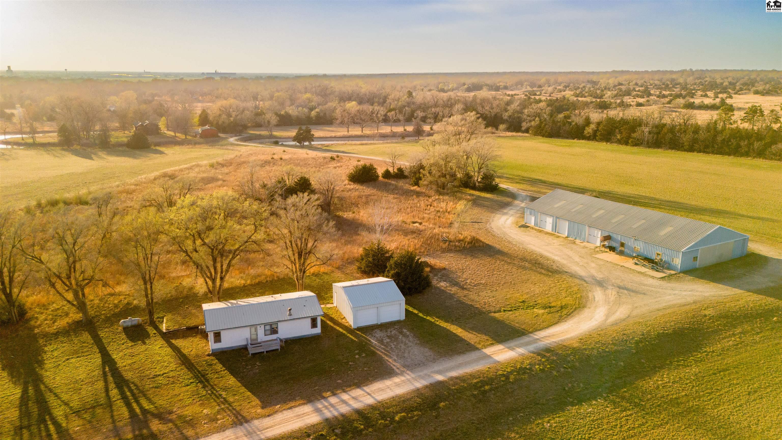8 N Lake Drive Hutchinson KS 67501