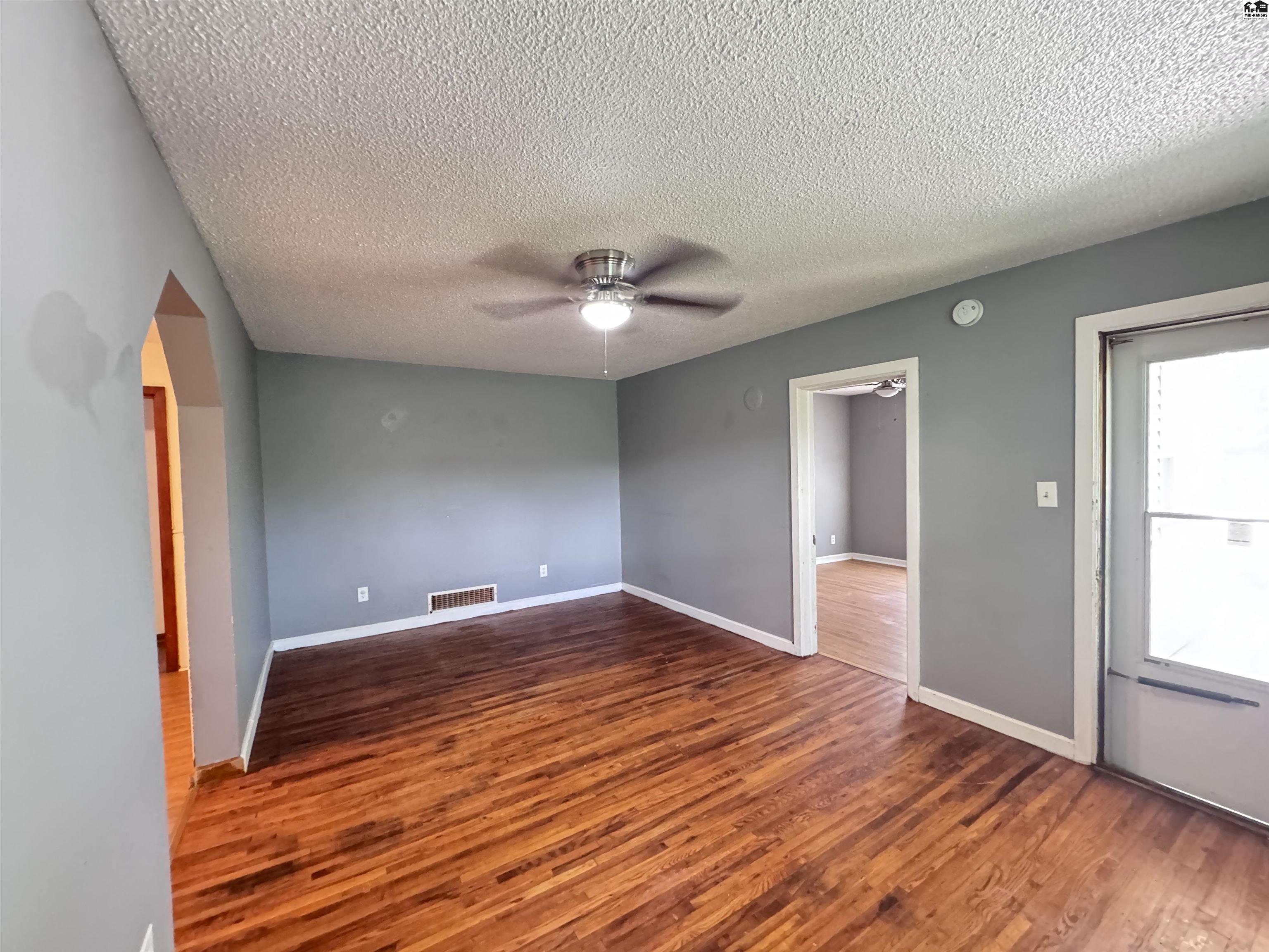 616 E Avenue C Hutchinson KS 67501