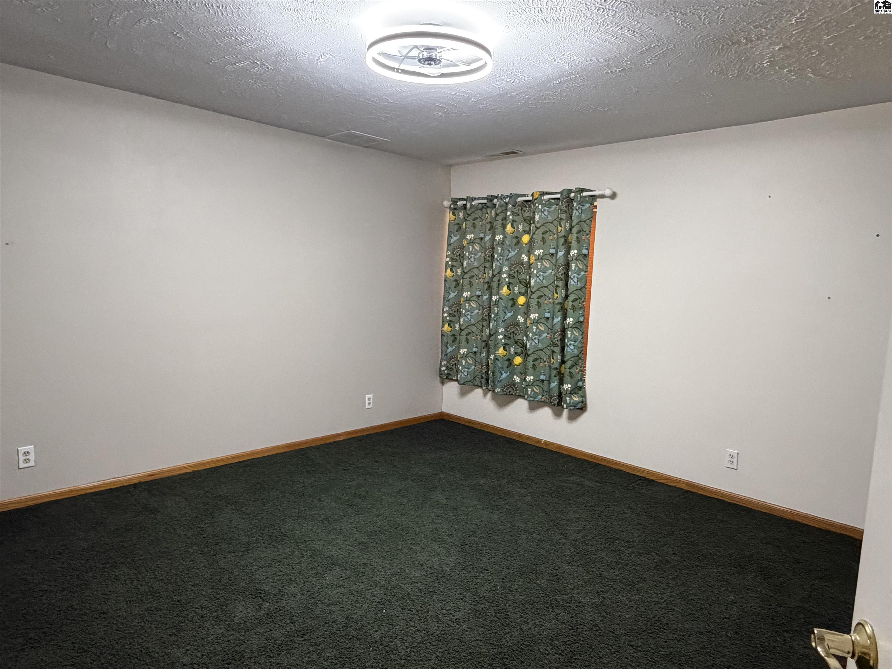 404 Wickersham Drive Mcpherson KS 67460