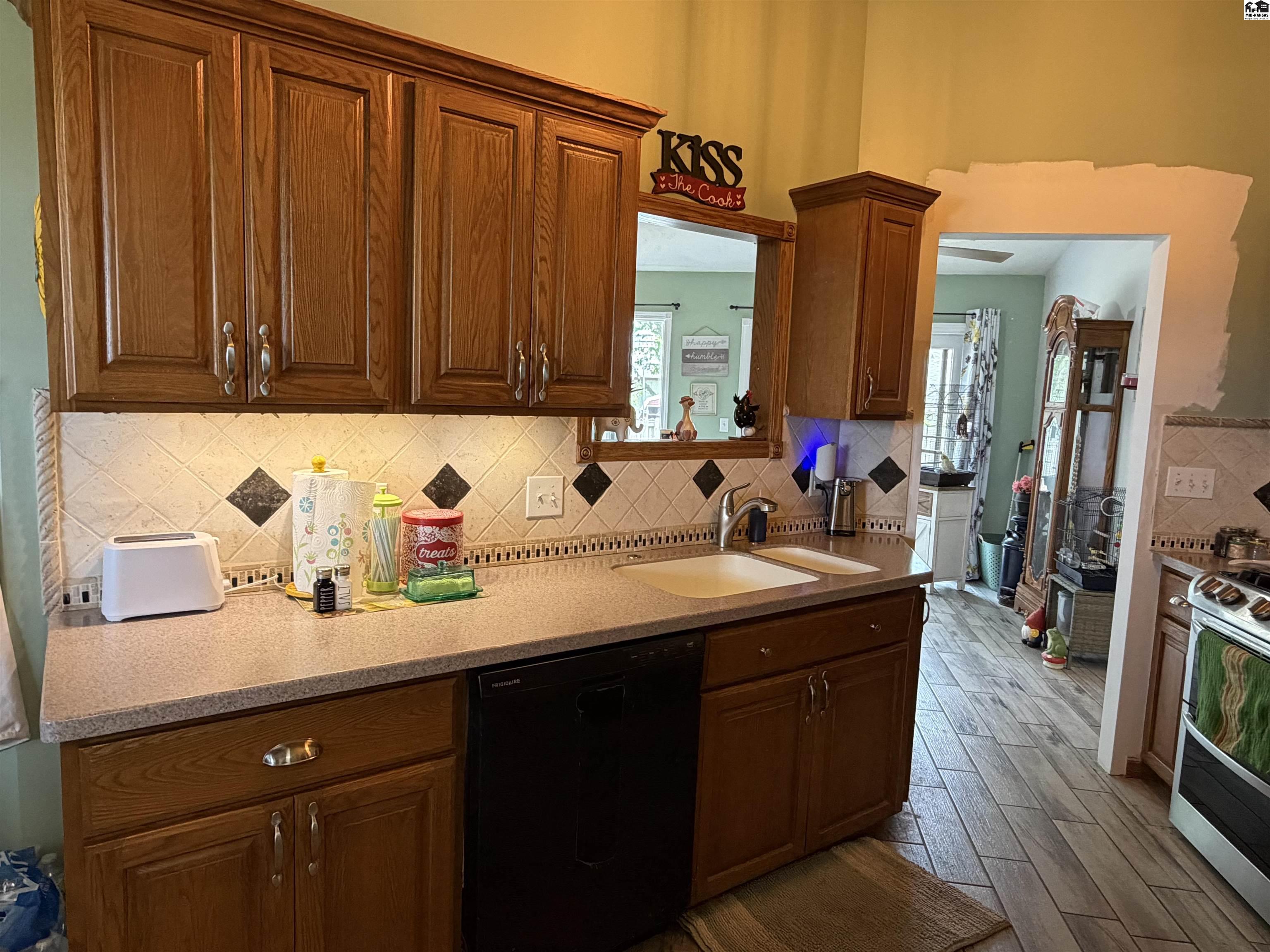404 Wickersham Drive Mcpherson KS 67460