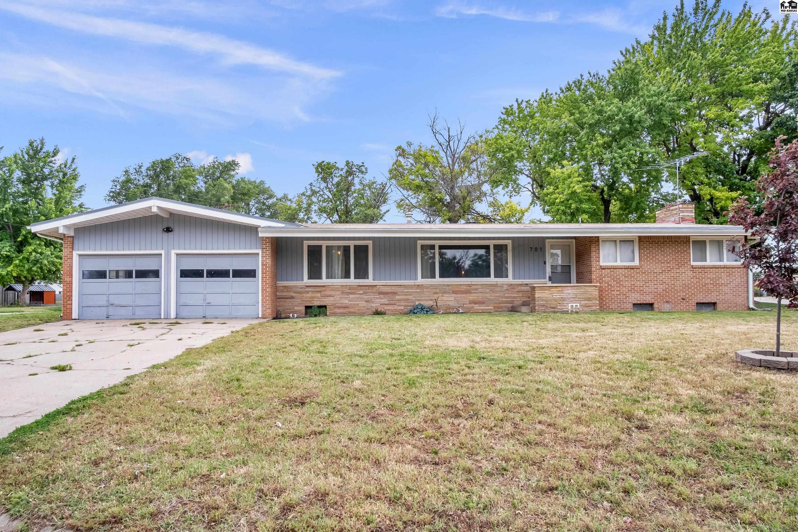 701 W Main Street Arlington KS 67514