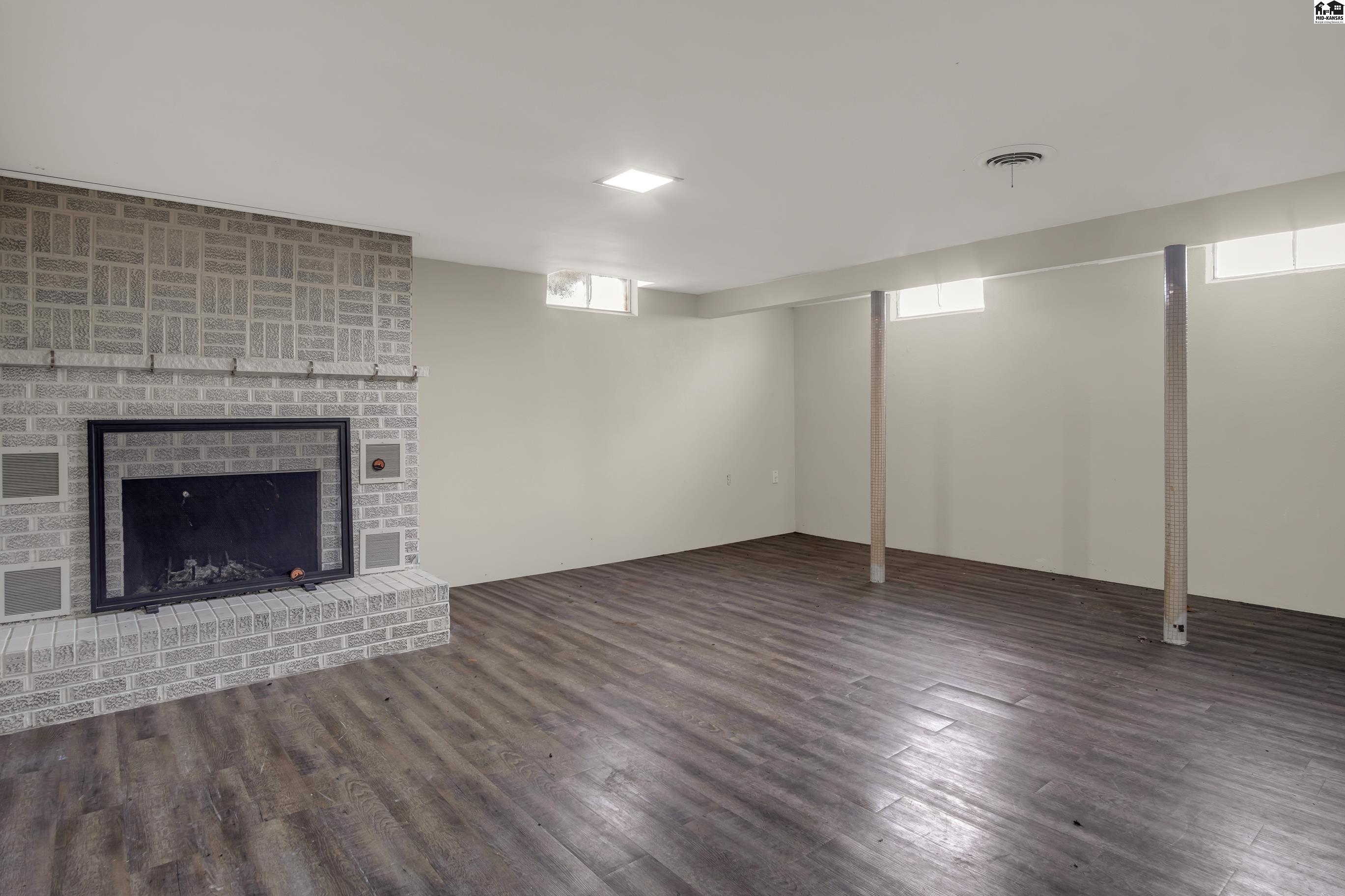 701 W Main Street Arlington KS 67514