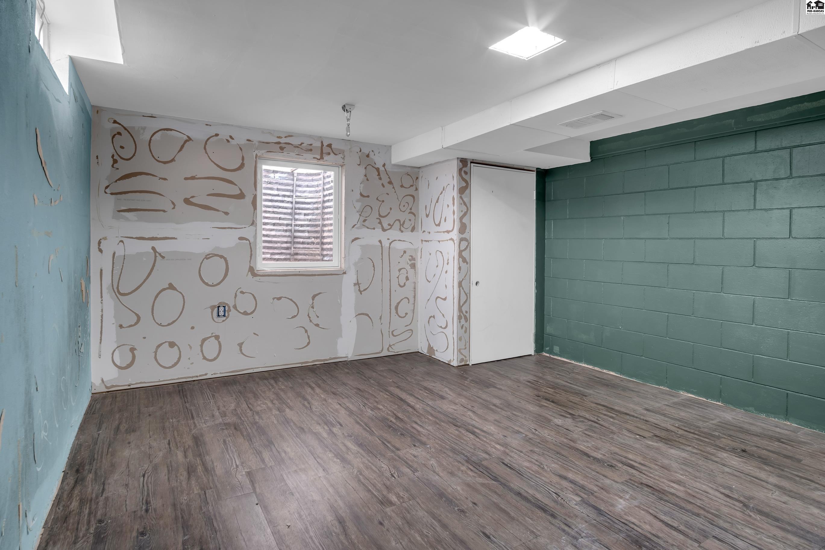 701 W Main Street Arlington KS 67514