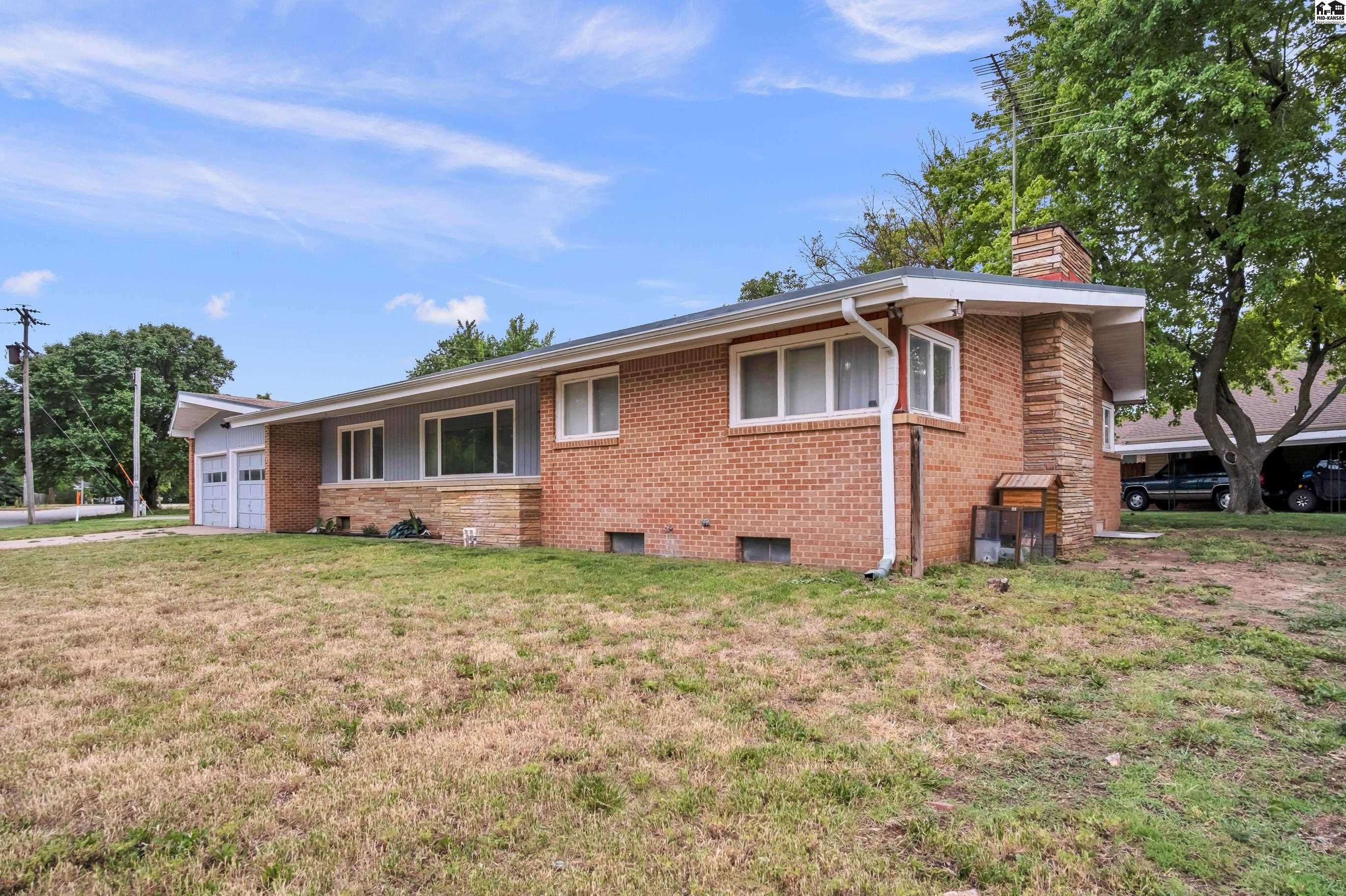 701 W Main Street Arlington KS 67514