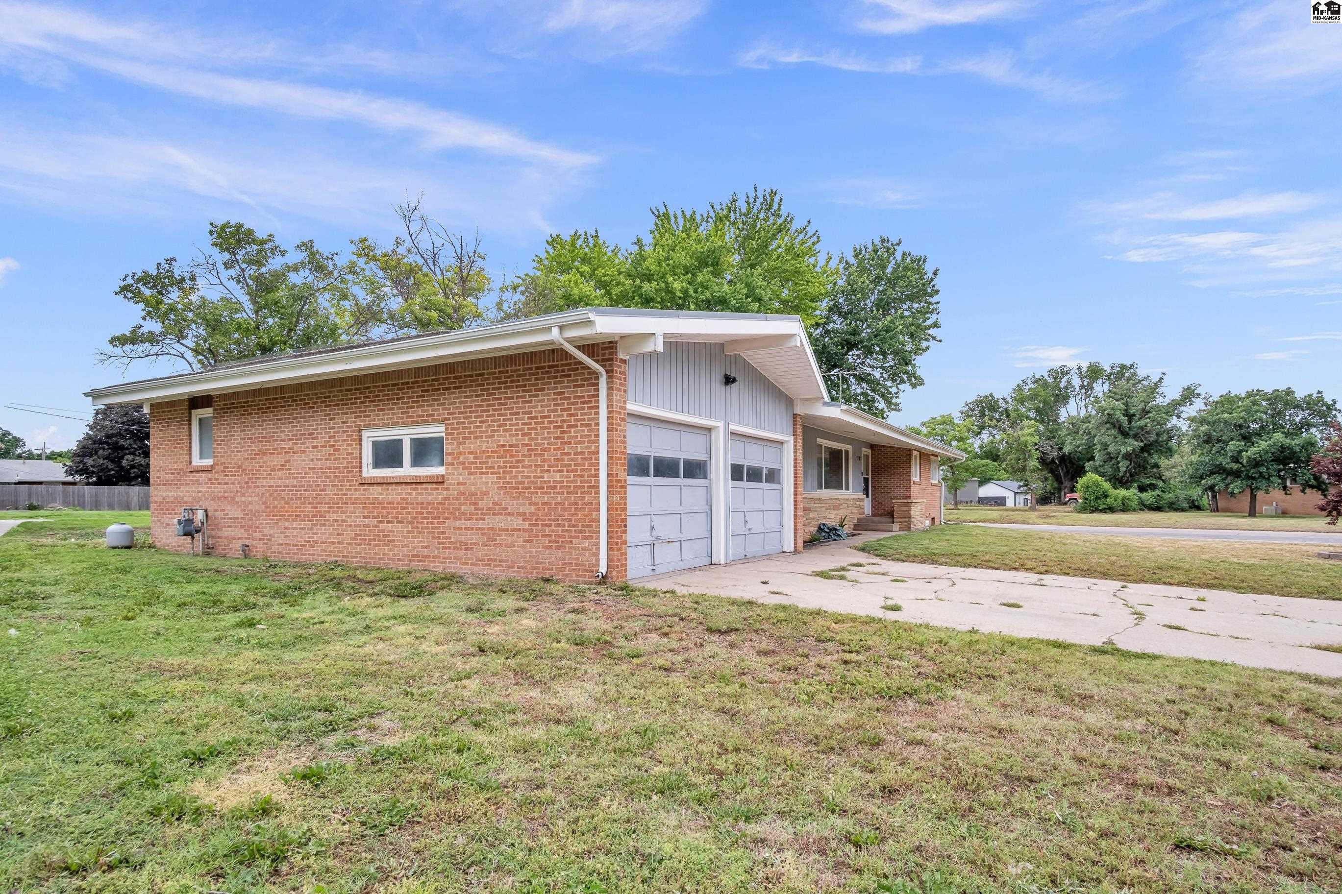 701 W Main Street Arlington KS 67514