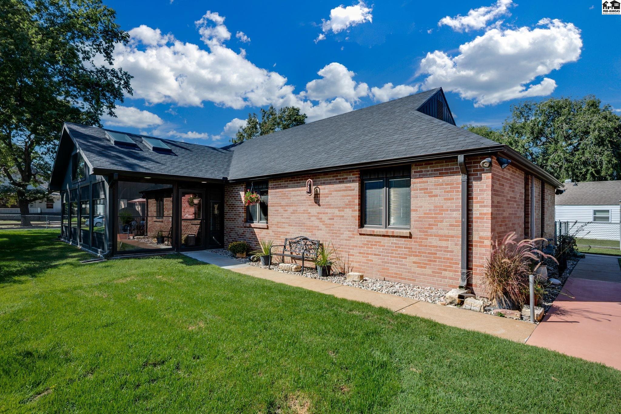 910 N Walnut Street Hutchinson KS 67501