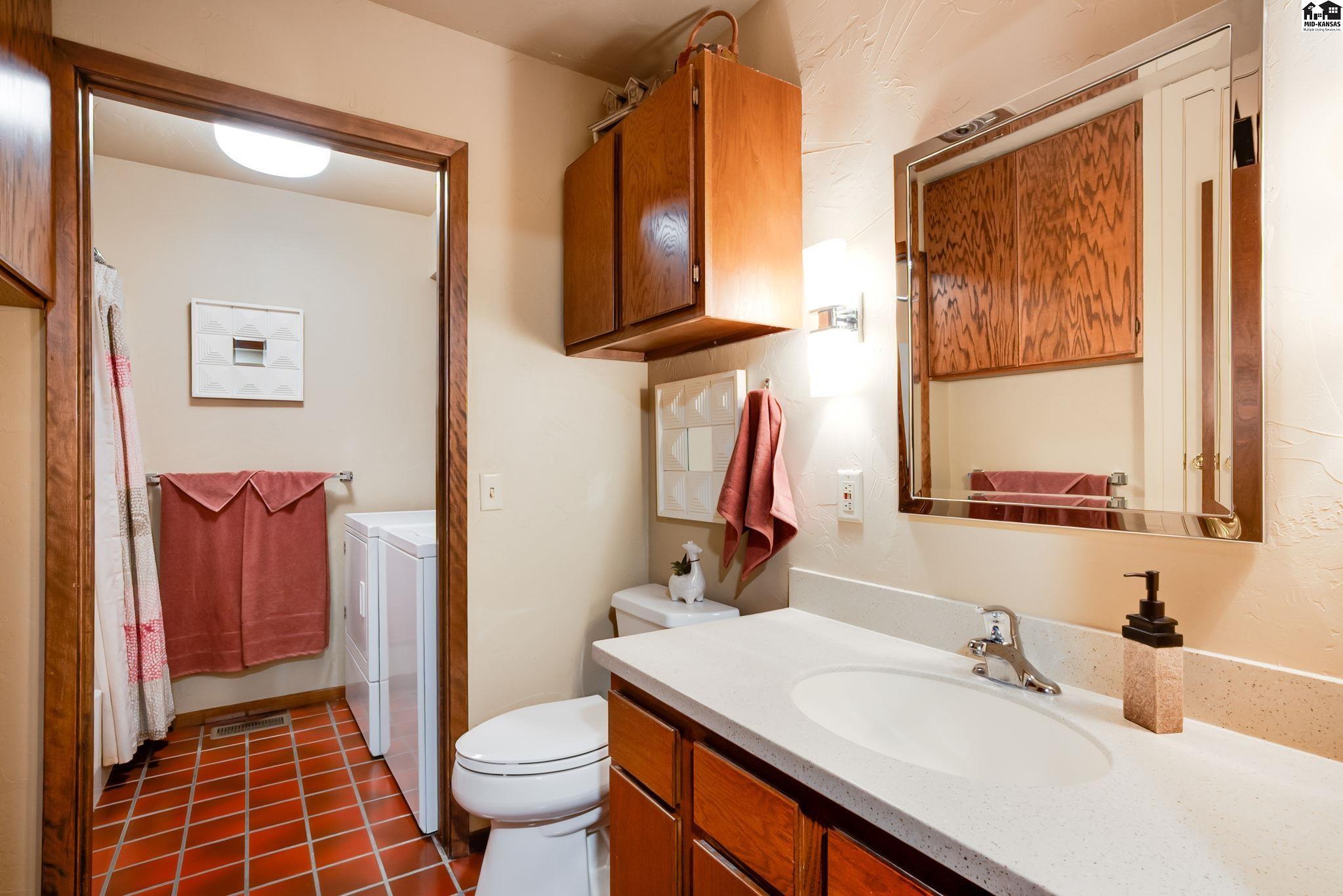 910 N Walnut Street Hutchinson KS 67501